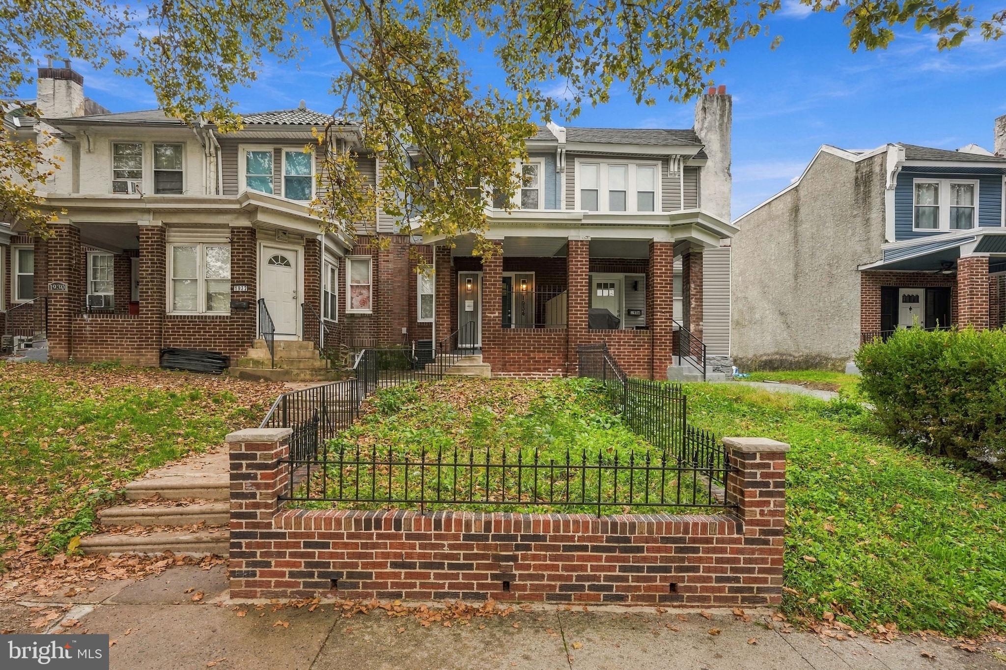1934 W GODFREY AVENUE