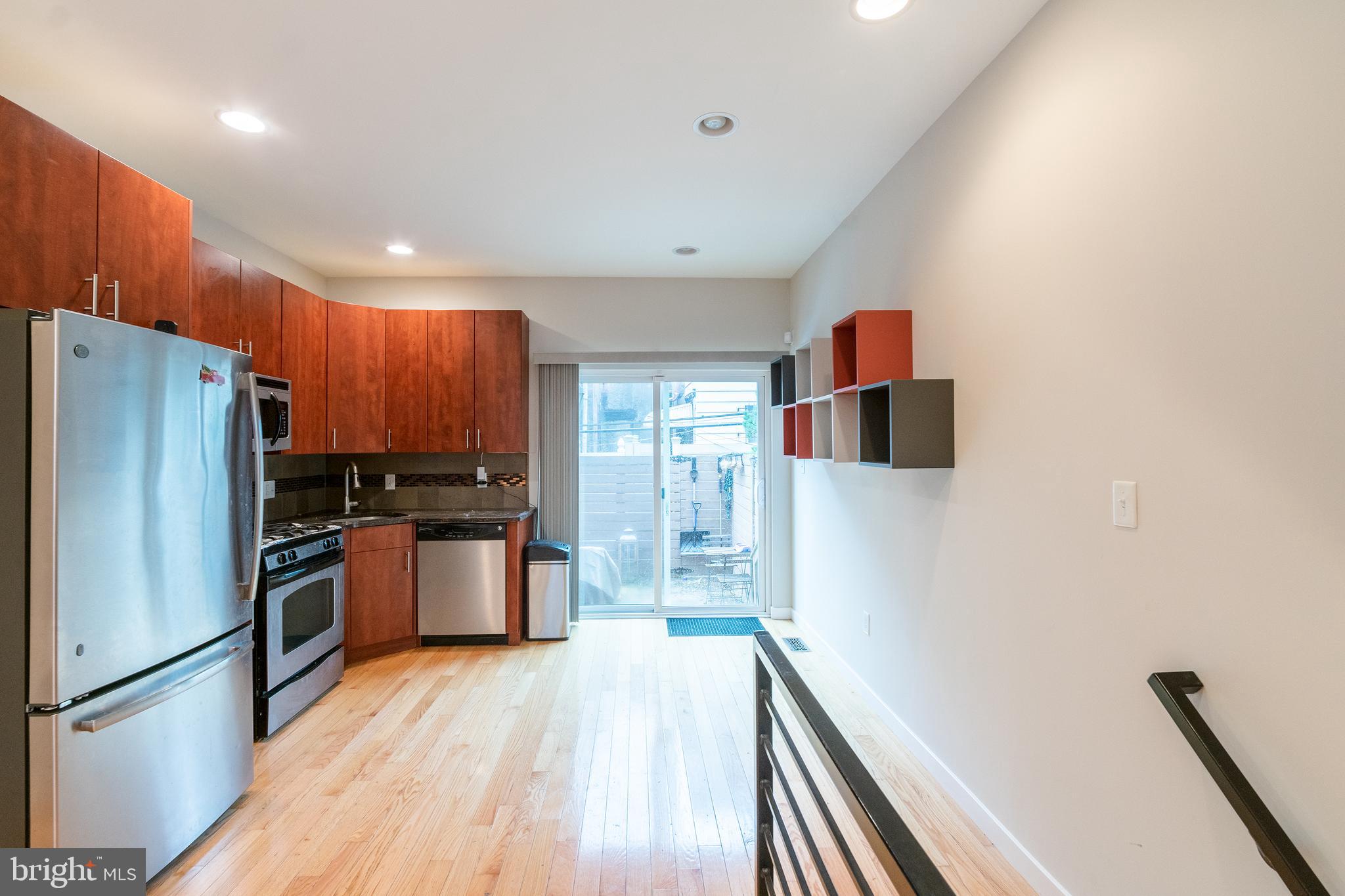 POINT BREEZE - Residential Lease