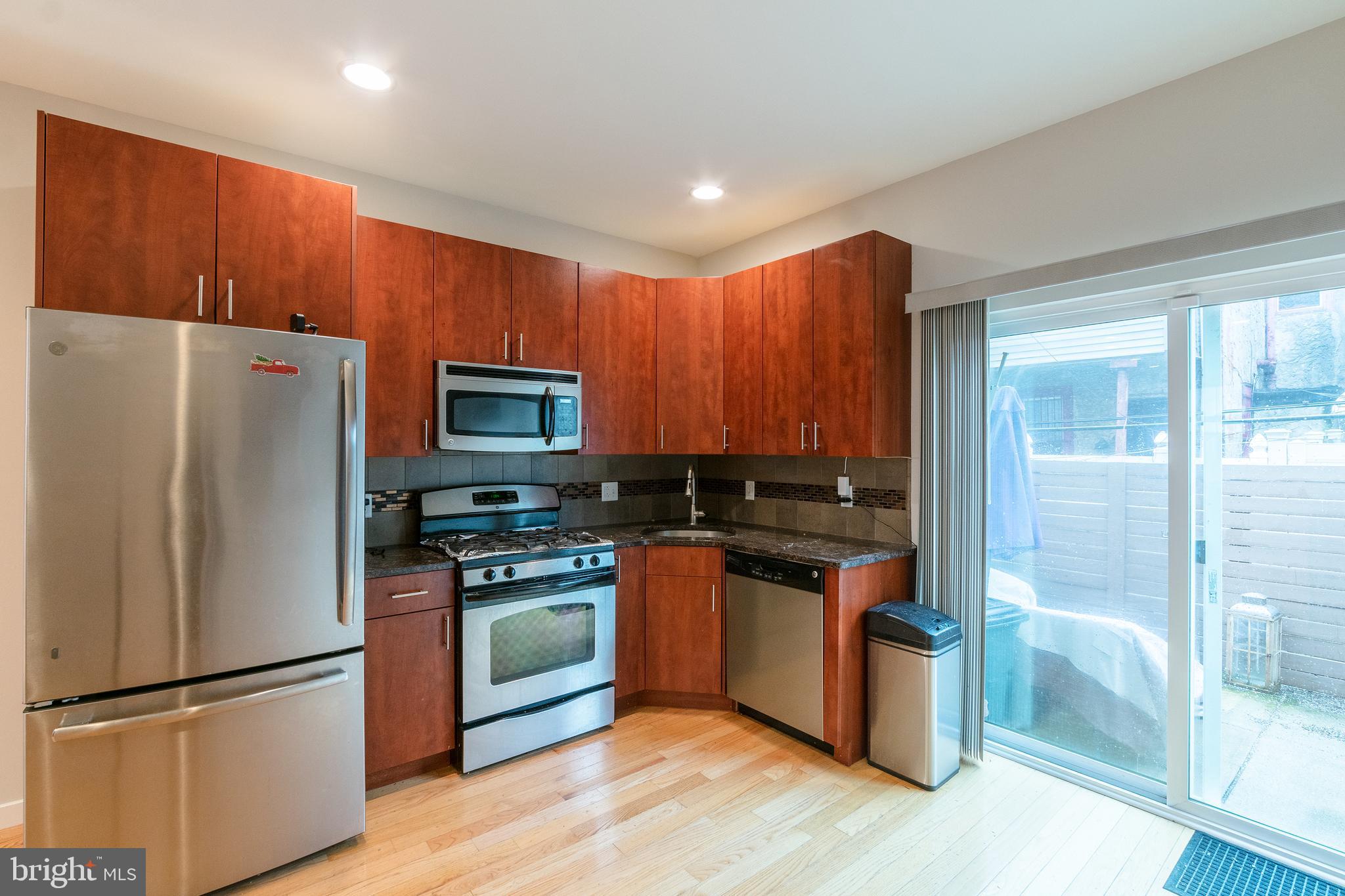 POINT BREEZE - Residential Lease