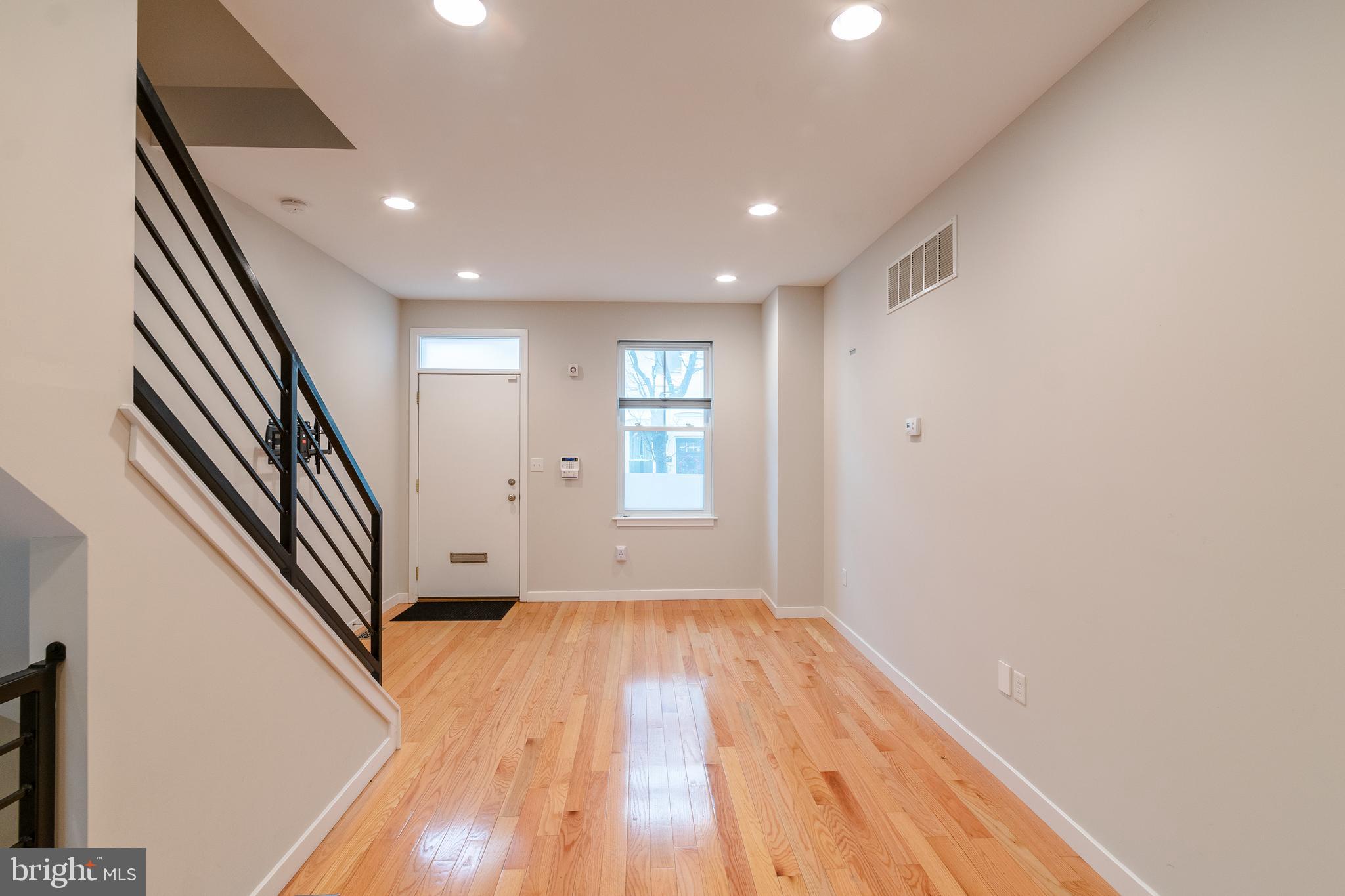 POINT BREEZE - Residential Lease