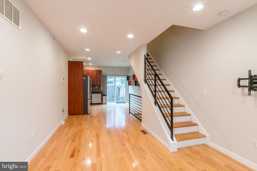 *Available now*

Don't miss this beautiful and spacious 3 bedroom, 2.5 bath townhome in Point Breeze with fantastic amenities including a large roof deck with amazing city views! Upon entering, you are welcomed with an open living room with hardwood flooring that leads to the contemporary kitchen fit with a stainless steel gas range, microwave, and dishwasher. From here, enjoy seasonal grilling outside on your private rear patio or head to the fully finished basement where you will find the laundry closet and a convenient powder room. The second floor of the home has two generously sized bedrooms each with their own closets, as well as a centrally located hall bath with a shower/tub. Up on the third level is the impressive primary suite, which includes a spacious bedroom, double closets, and full bath with a dual sink vanity. Last but not least, head up to the roof deck for incredible views of Center City!

*Pets permitted. $350 non refundable pet deposit and $35/mo rent per pet required.