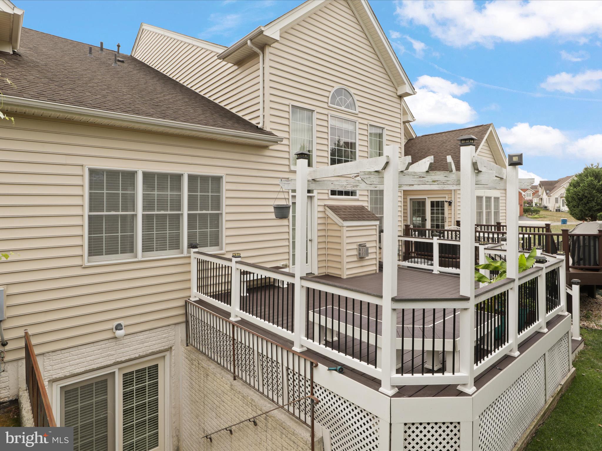 LOUDOUN VALLEY ESTATES 2 - Residential Lease