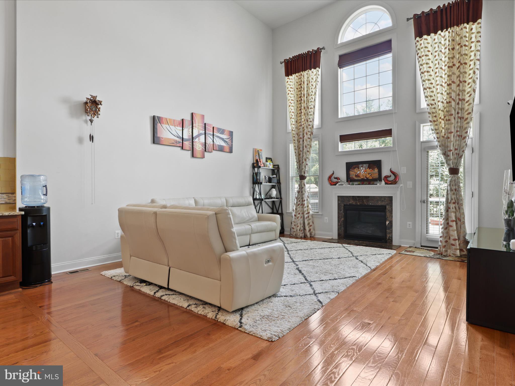 LOUDOUN VALLEY ESTATES 2 - Residential Lease