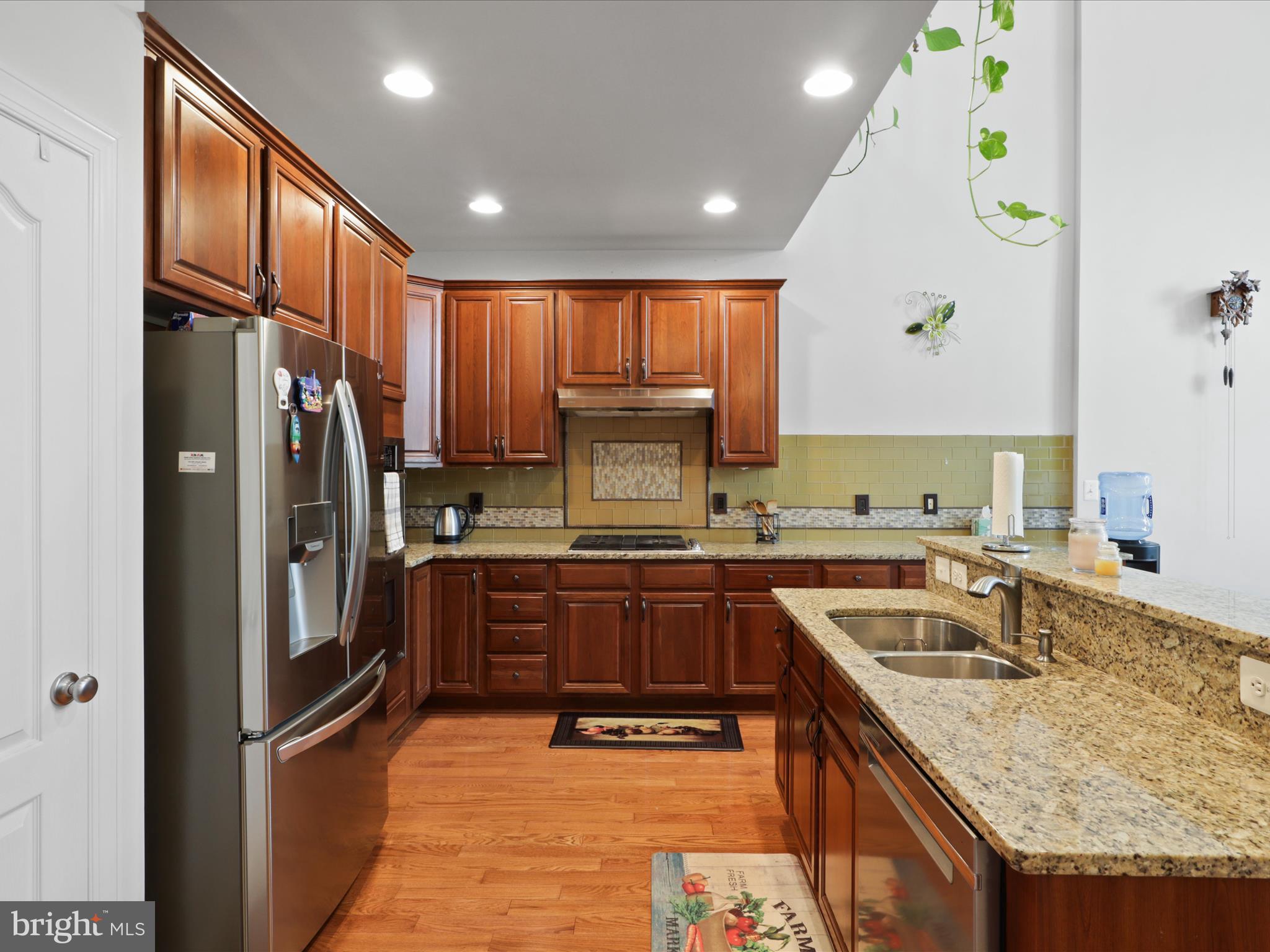 LOUDOUN VALLEY ESTATES 2 - Residential Lease