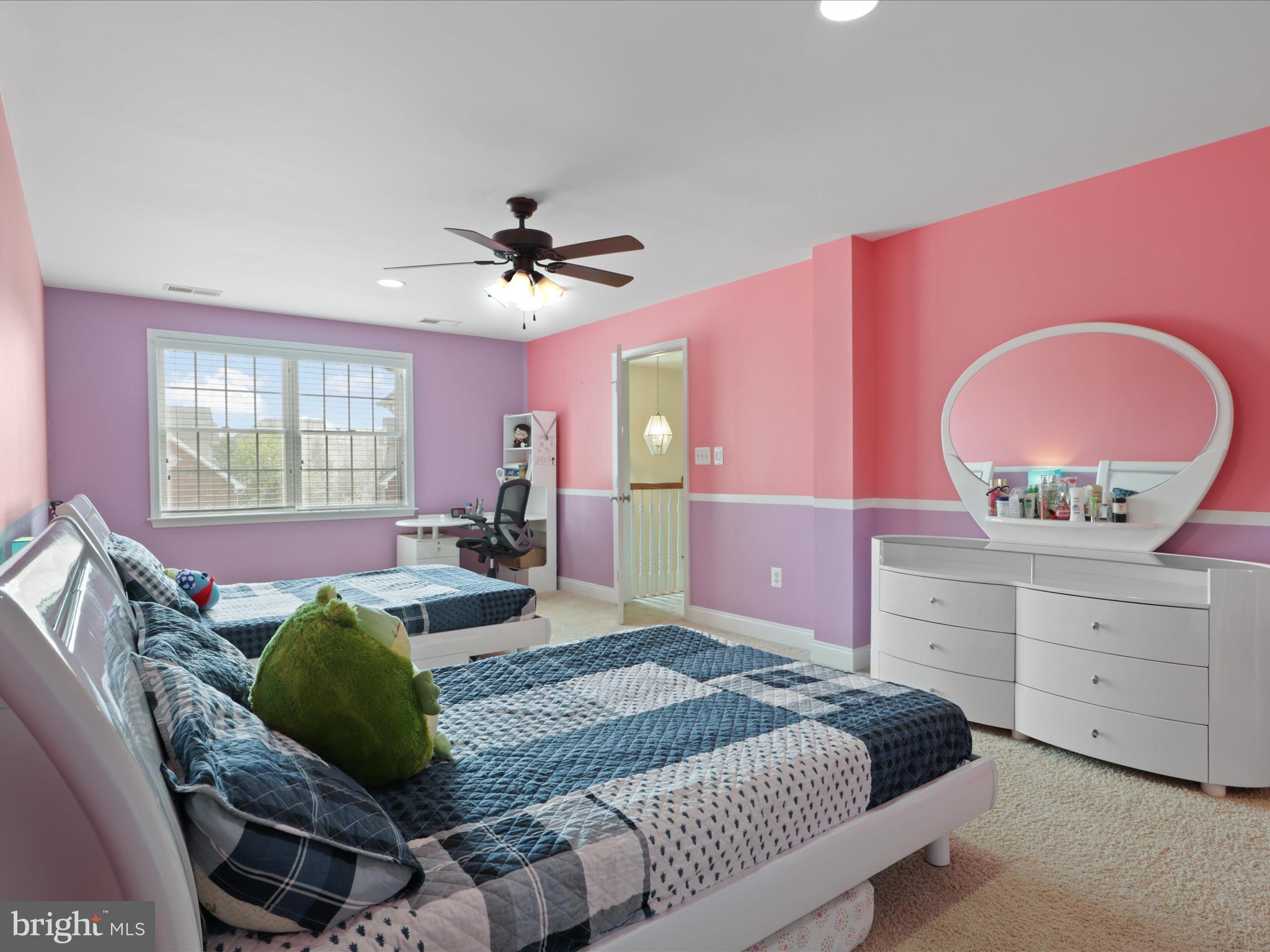 LOUDOUN VALLEY ESTATES 2 - Residential Lease