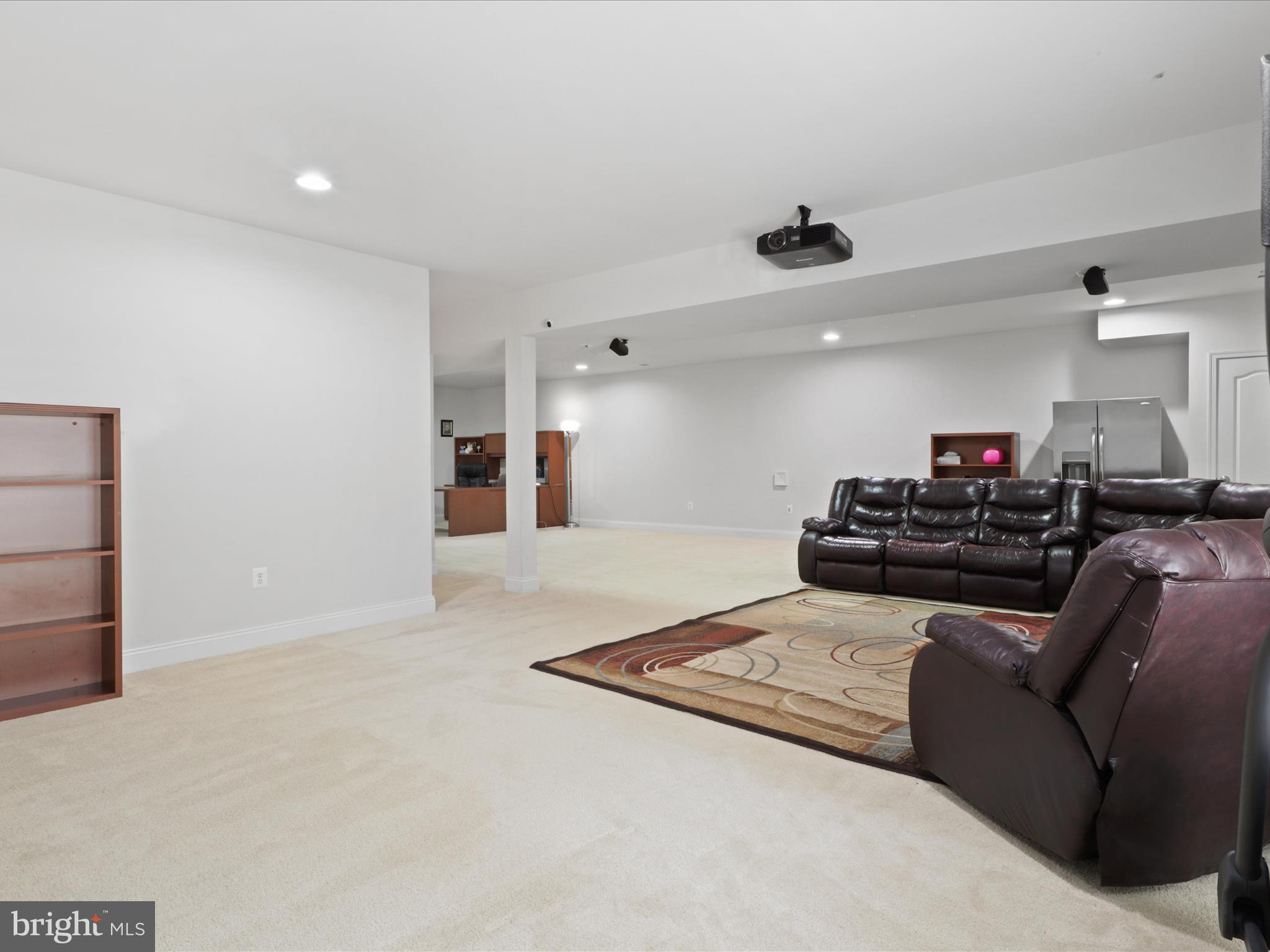 LOUDOUN VALLEY ESTATES 2 - Residential Lease