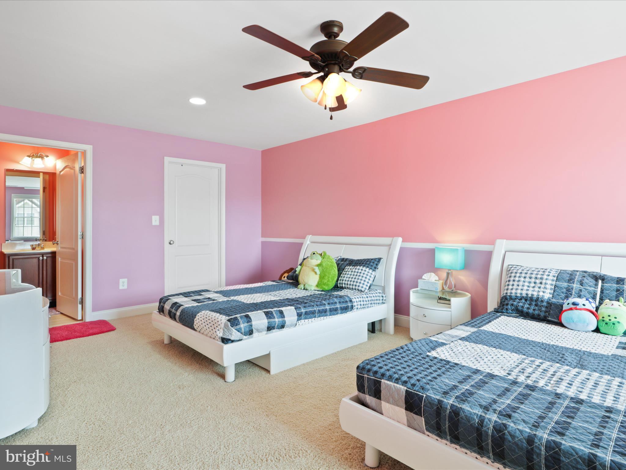 LOUDOUN VALLEY ESTATES 2 - Residential Lease