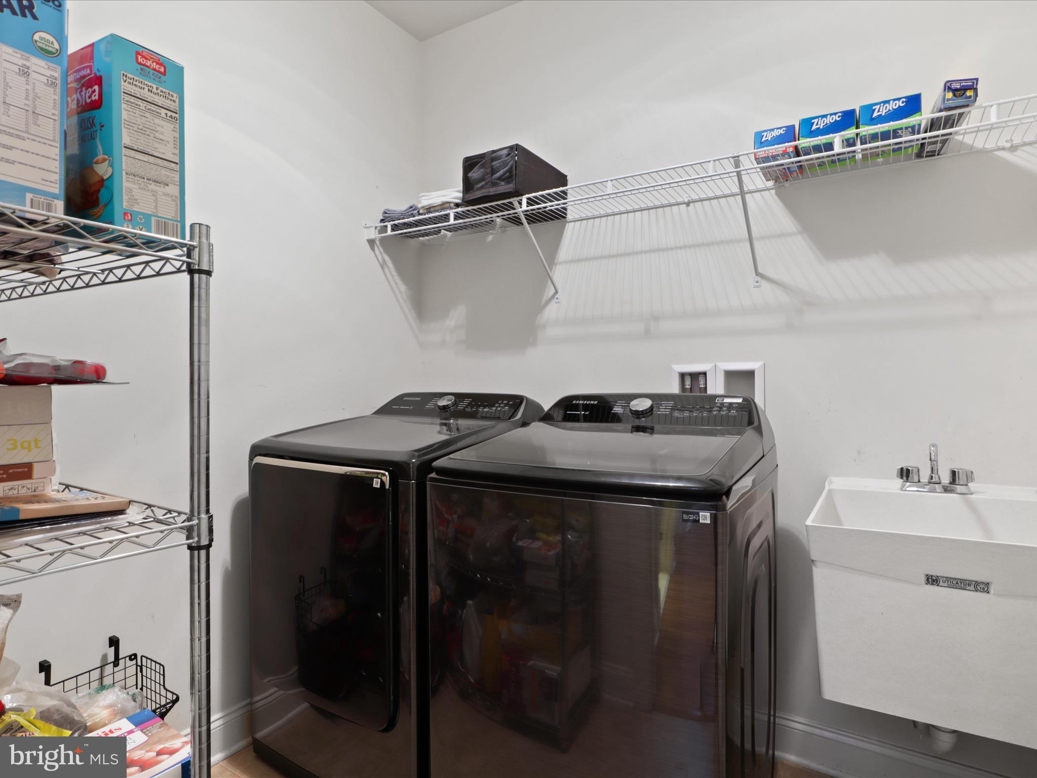 LOUDOUN VALLEY ESTATES 2 - Residential Lease