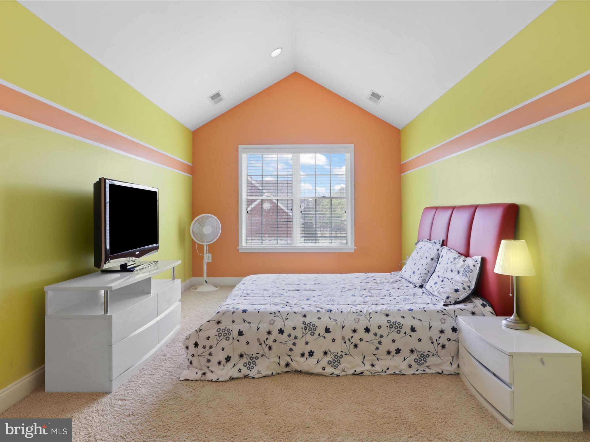 LOUDOUN VALLEY ESTATES 2 - Residential Lease