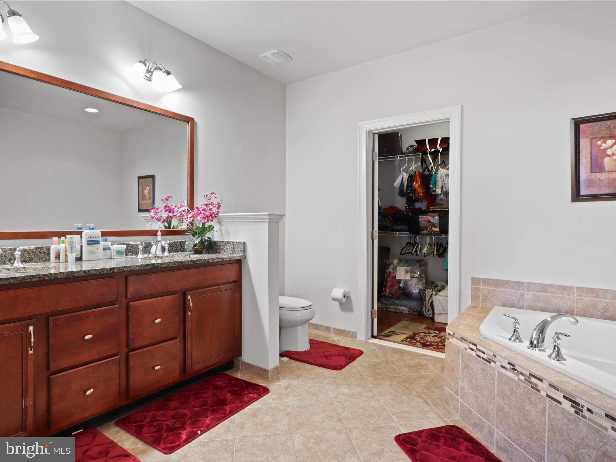 LOUDOUN VALLEY ESTATES 2 - Residential Lease