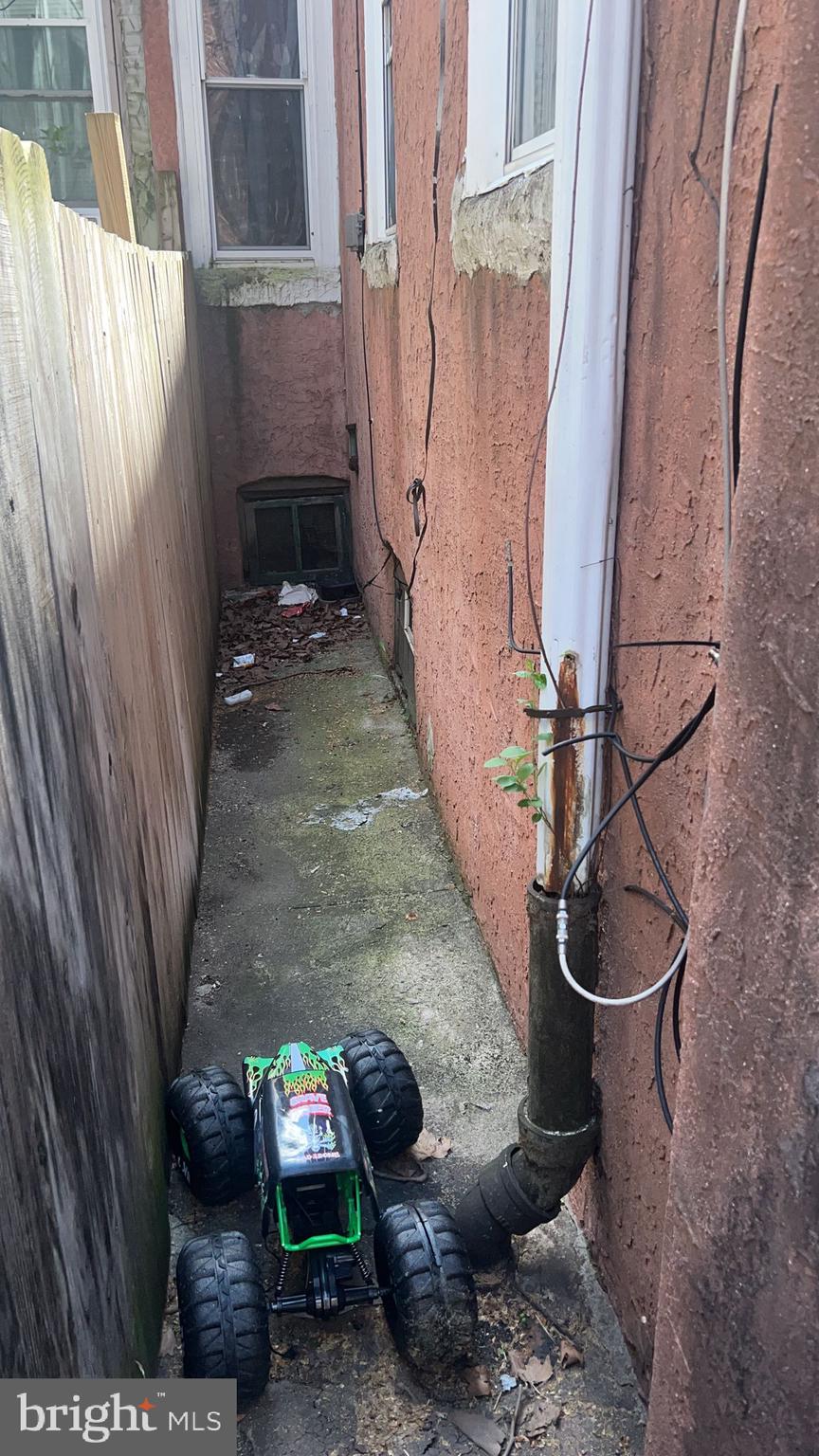 PHILADELPHIA - Residential