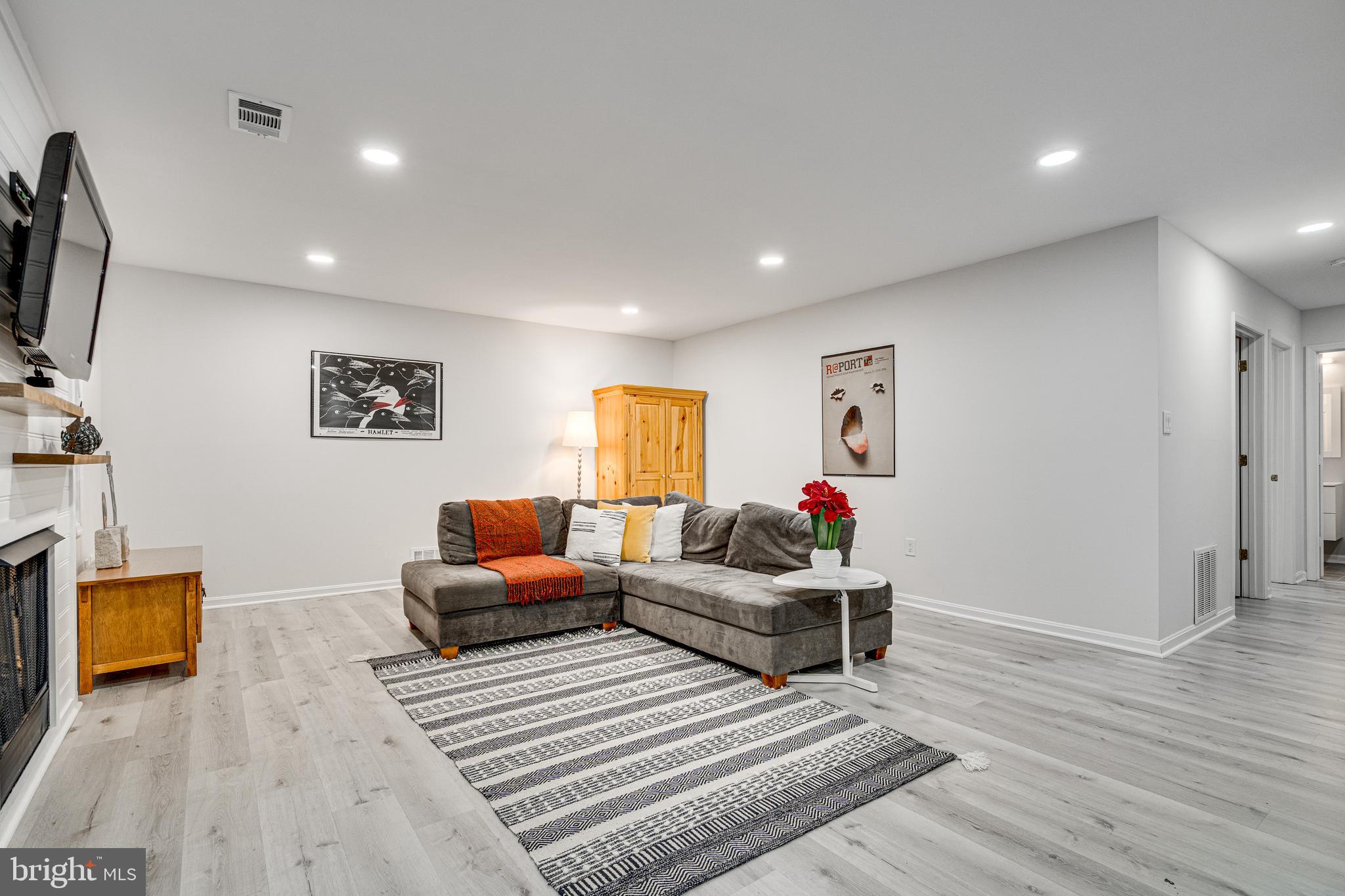 FAIR WOODS - Residential