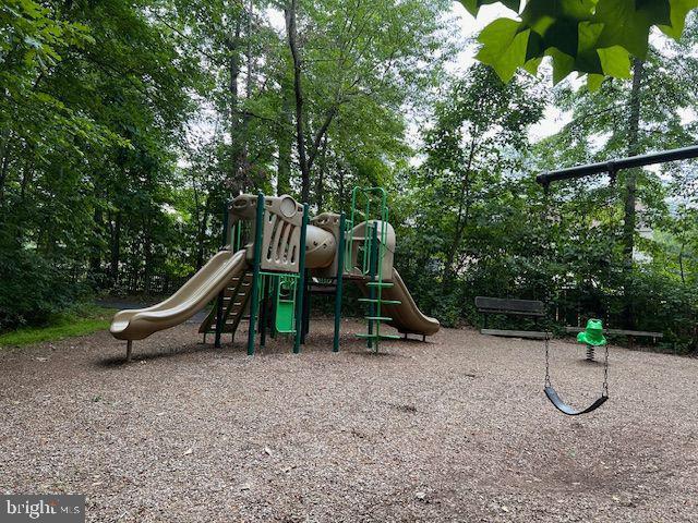 FAIR WOODS - Residential