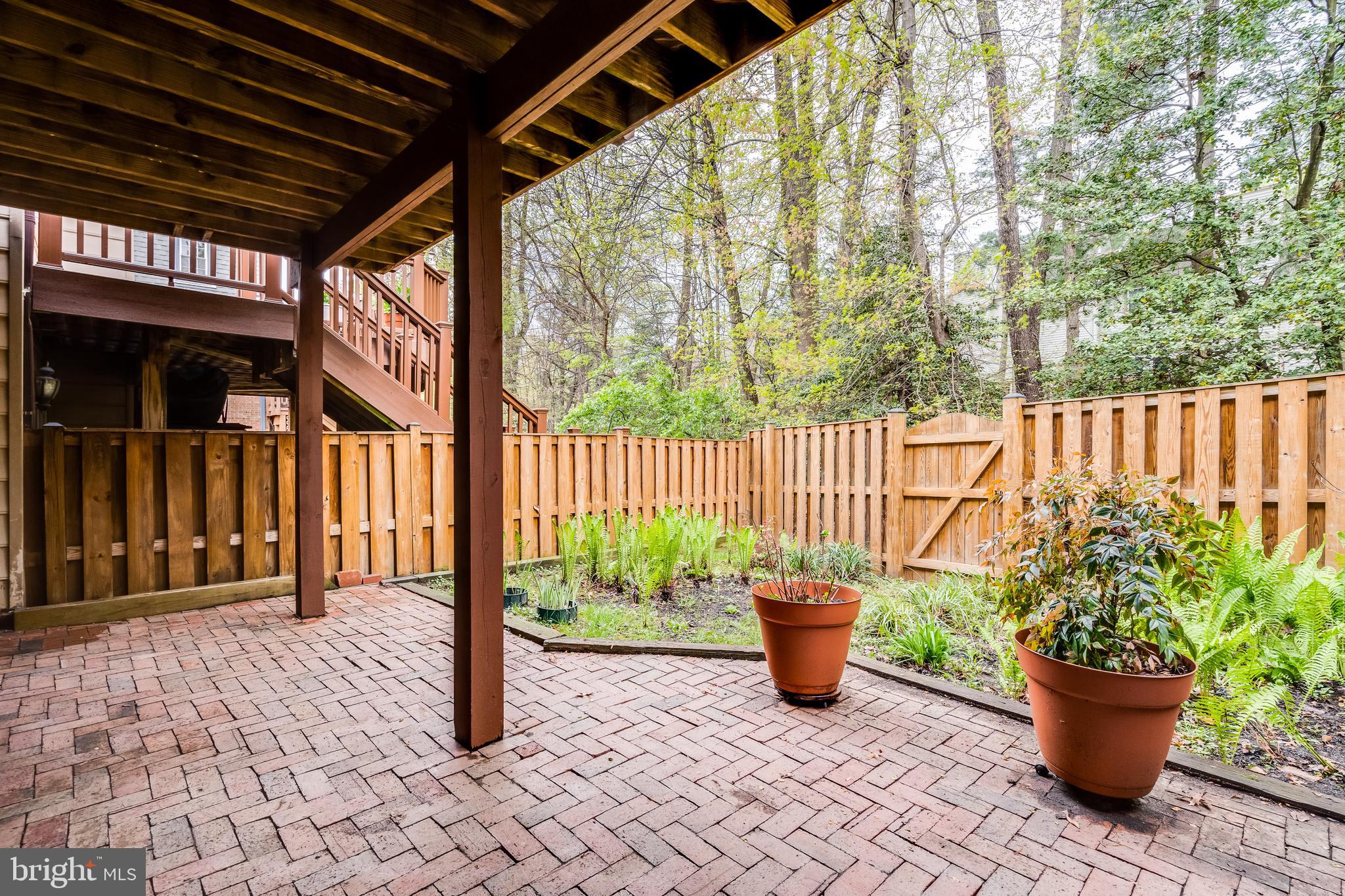 FAIR WOODS - Residential