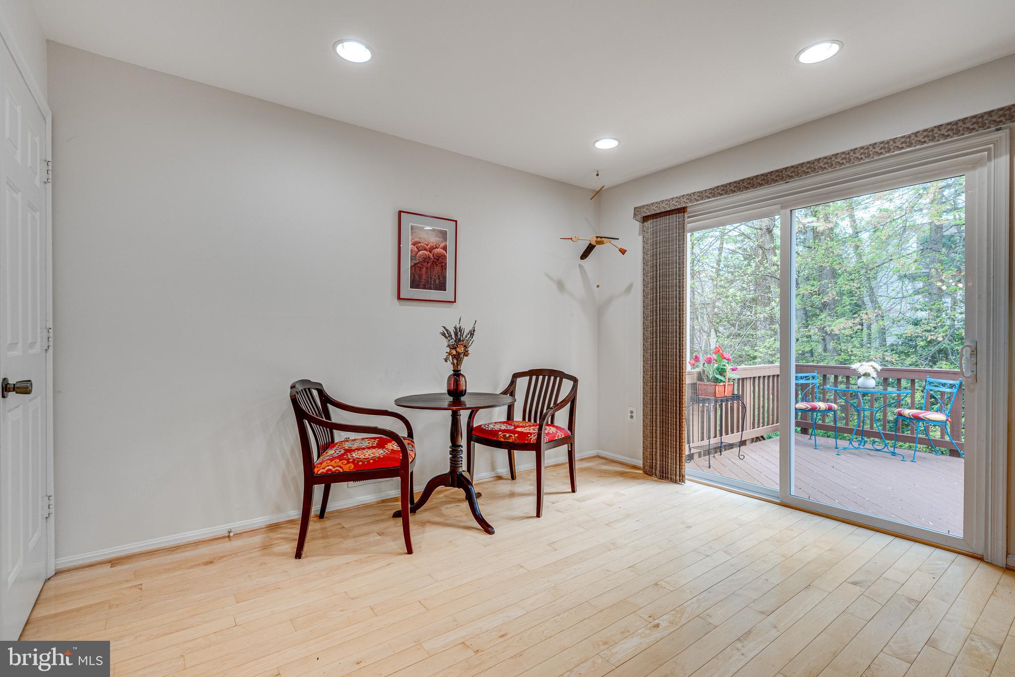 FAIR WOODS - Residential