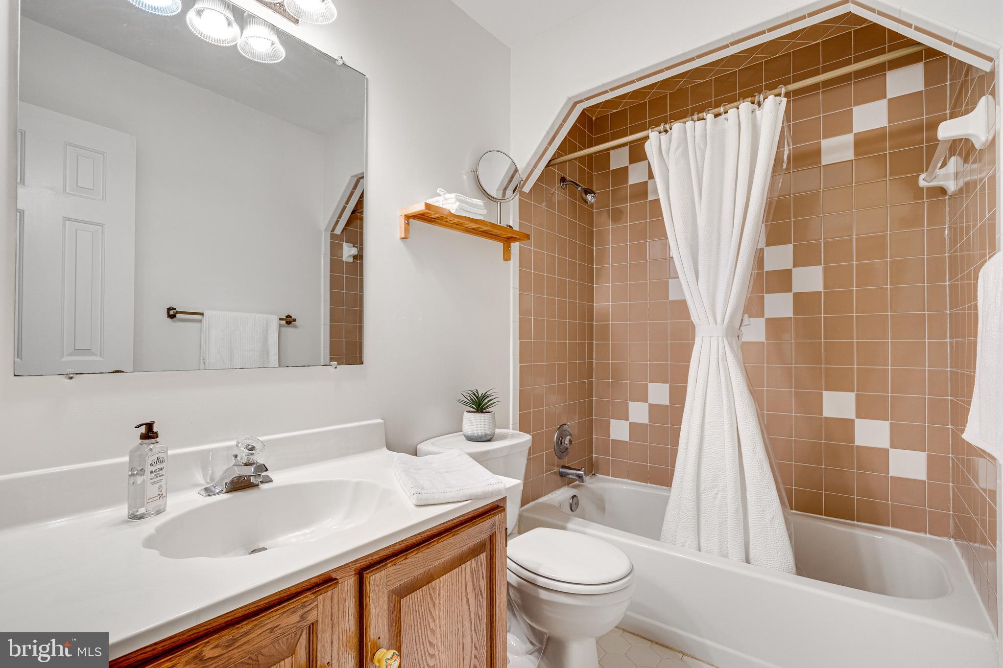 FAIR WOODS - Residential