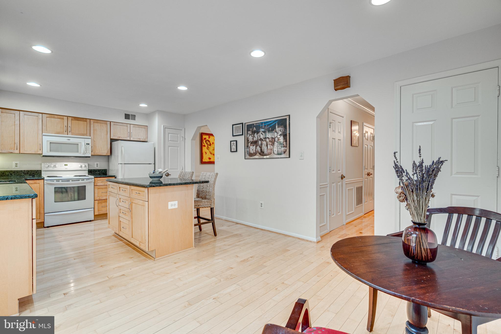 FAIR WOODS - Residential