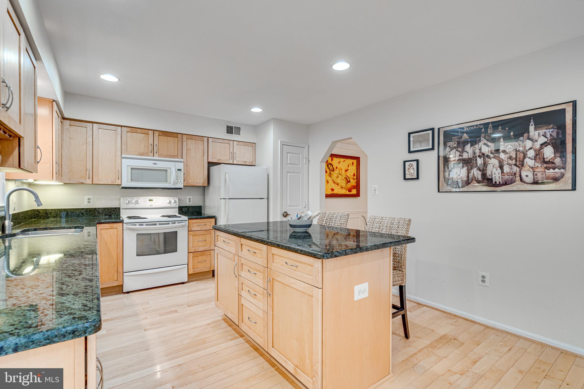 FAIR WOODS - Residential