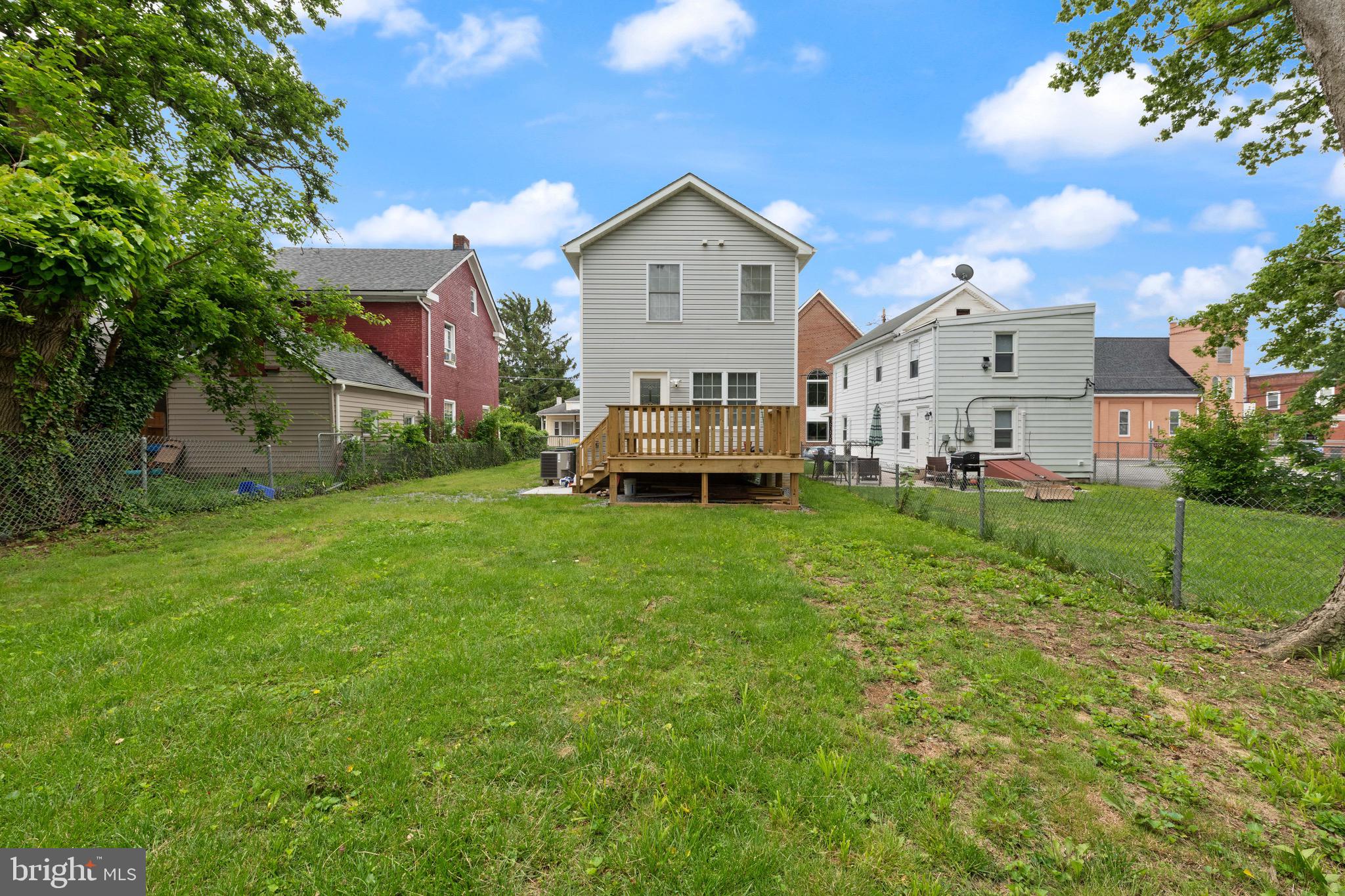 HAGERSTOWN - Residential