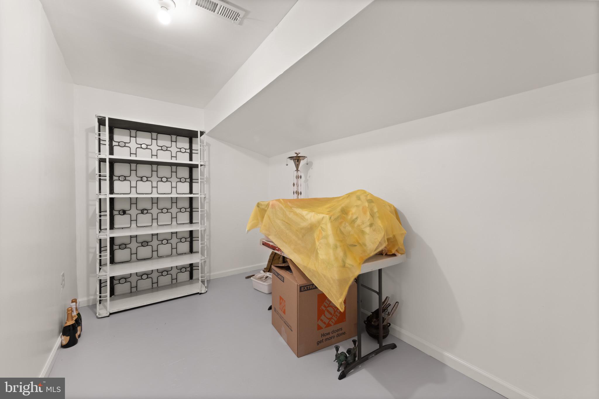 HAGERSTOWN - Residential