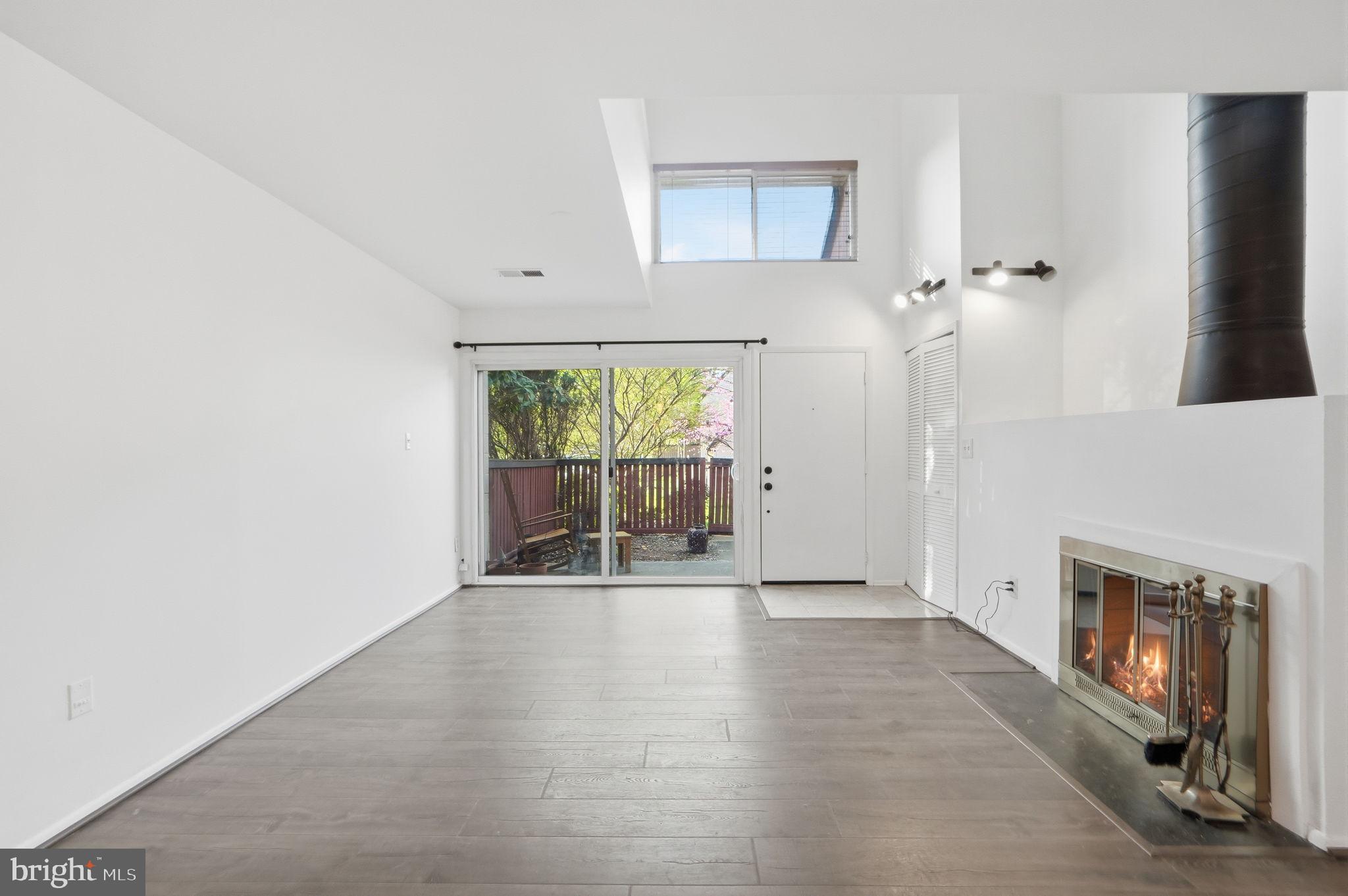 3914 WOODHUE PLACE 6