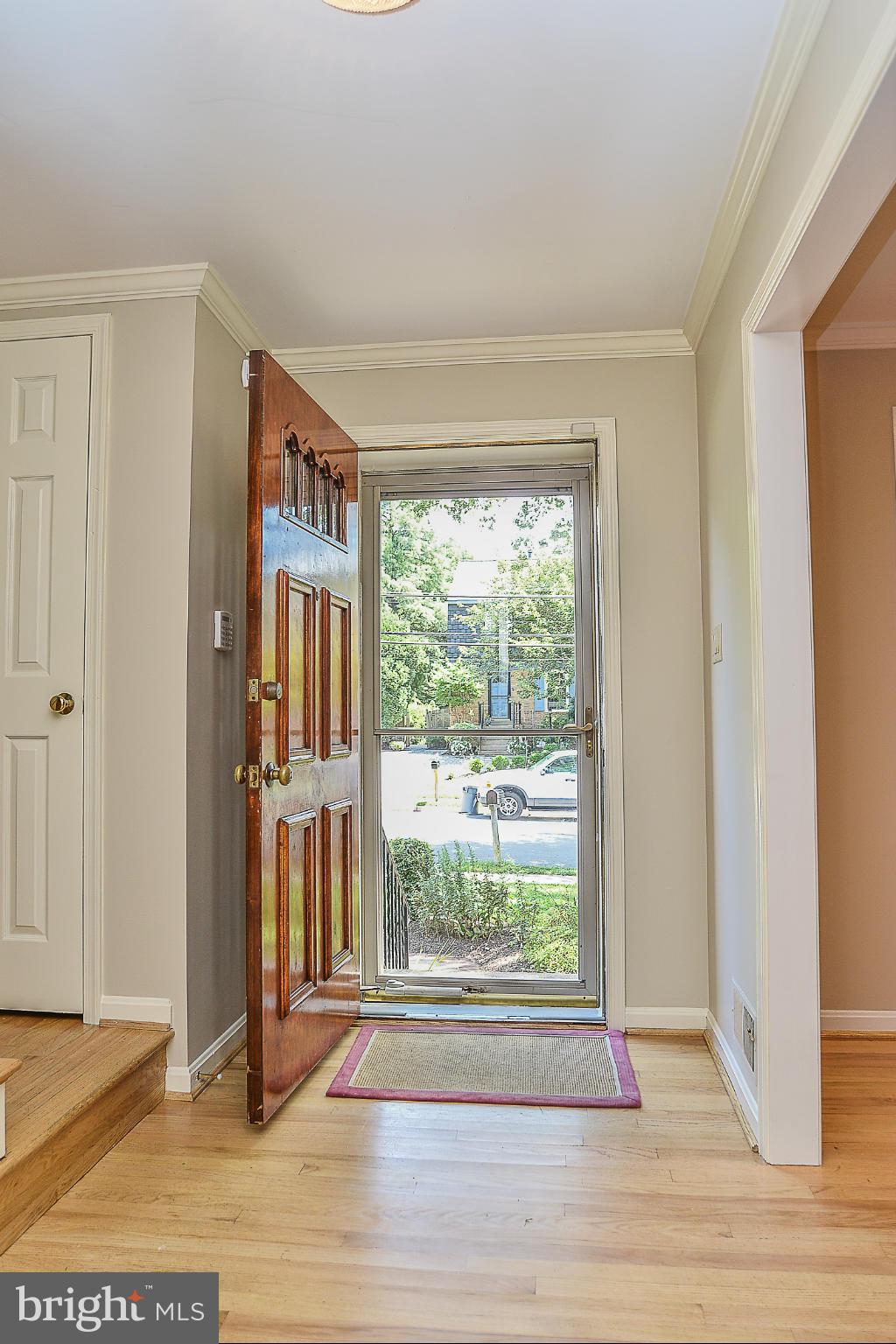 KINGS MANOR - Residential Lease