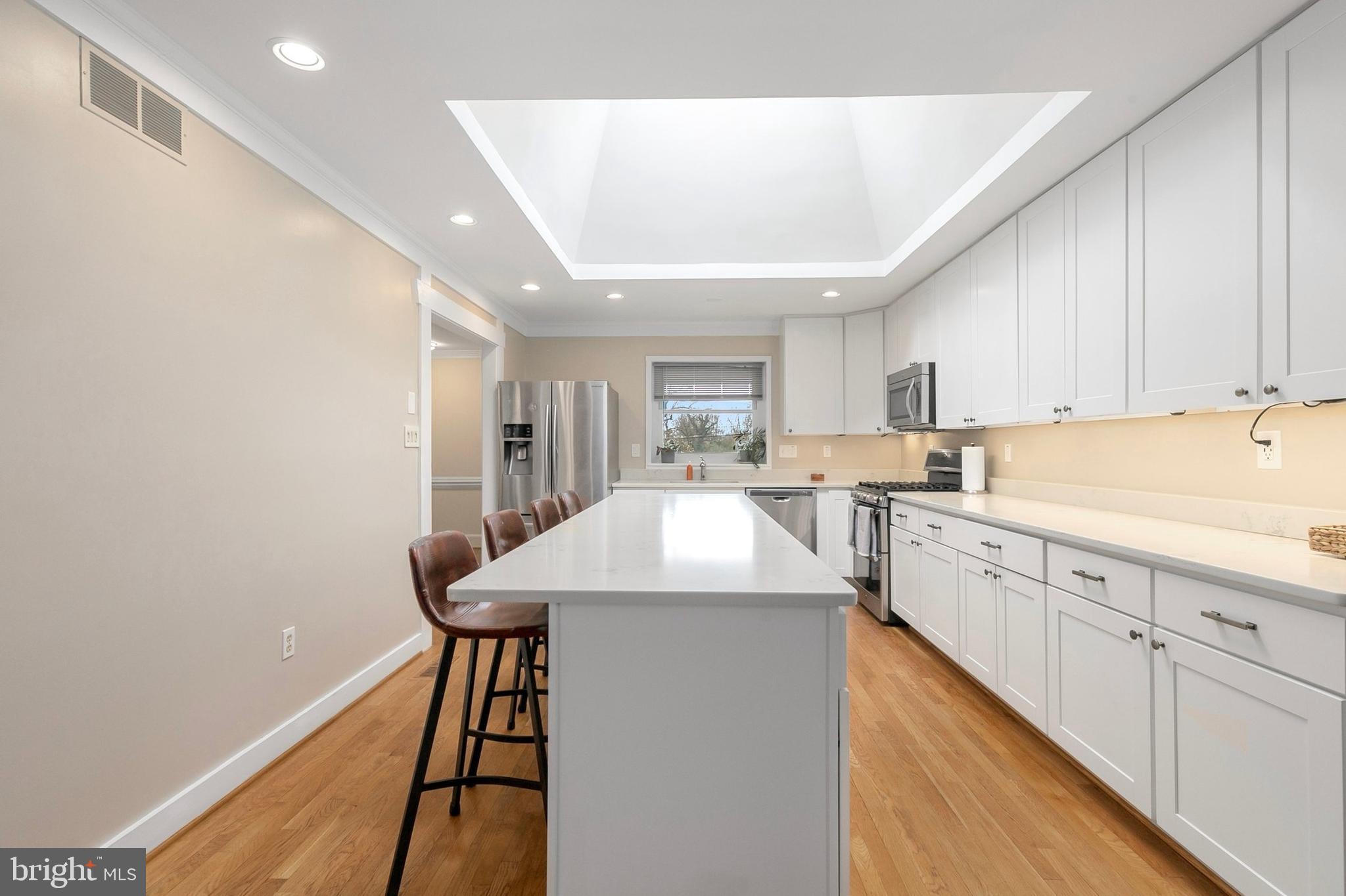 WOODSIDE PARK - Residential