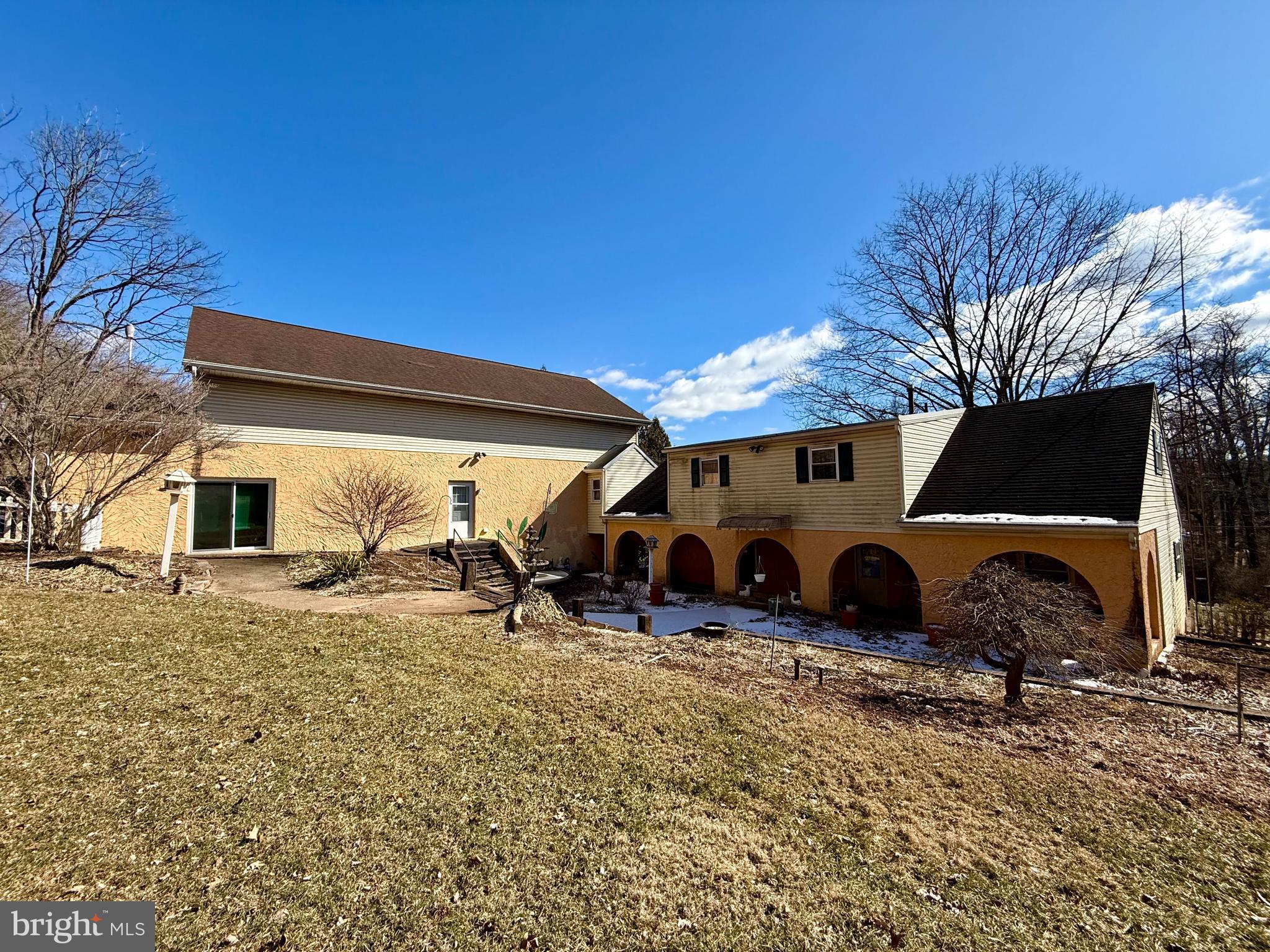1055 SWAMP BRIDGE ROAD