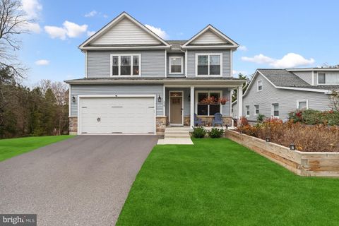 596 WEST DRIVE A SEVERNA PARK MD 21146