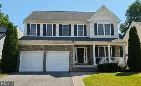 Homes For Sale - 305 Howards Trust Court<br/> Anne Arundel County, GLEN BURNIE, MD 21060