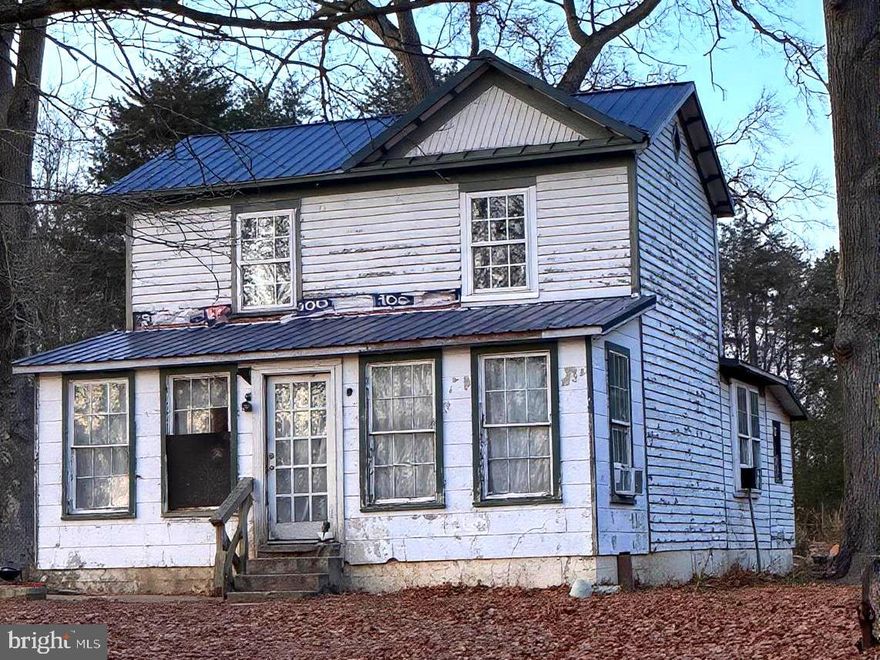 Investor Special priced for a quick sale! This 3-bedroom, 1-bath home is located on 7 plus private acres in Spotsylvania County, offering exceptional land value, privacy, and flexibility. Property includes a deep well, adding long-term utility and investment appeal. The acreage may offer future potential for alternative use, expansion, or subdivision, subject to county zoning, soil studies, surveys, and all required approvals. Buyer to perform all due diligence.

Property is tenant-occupied and shown by appointment only. Do not drive into the driveway or disturb the tenant under any circumstances. Sold strictly as-is.

OFFER INSTRUCTIONS

Highest & Best Offer Deadline

Seller is requesting Highest & Best offers to be submitted no later than:

📅Jan 19 ,  2026⏰5:00pm

Seller reserves the right  to accept an offer prior to the deadline or to extend the deadline at seller’s discretion. Submission of an offer does not guarantee acceptance.

Submit all offers with proof of funds or lender pre-approval.
Lead-based paint disclosure and supplemental offer instructions will be provided in the Documents section once available.
Property is sold as-is, where-is, with seller to make no repairs.
Seller reserves the right to accept an offer at any time.
Professional Home Settlements is seller preferred closing company.