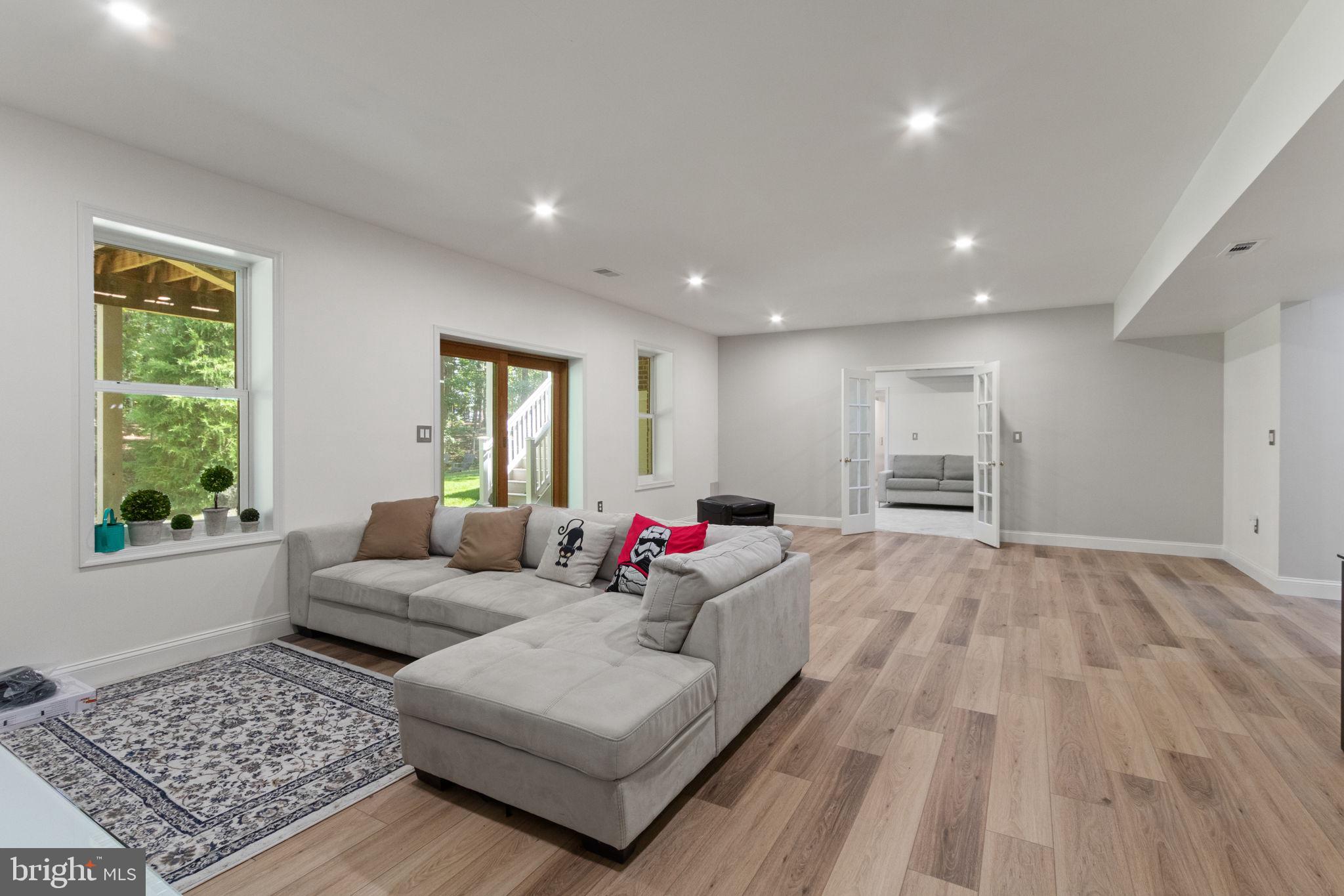 FAWN LAKE - Residential