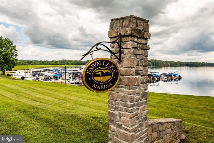 FAWN LAKE - Residential