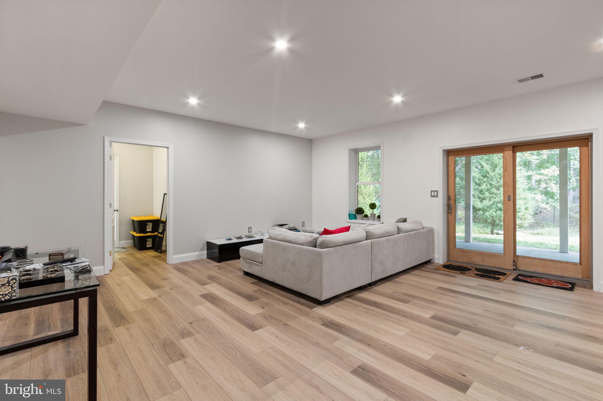 FAWN LAKE - Residential