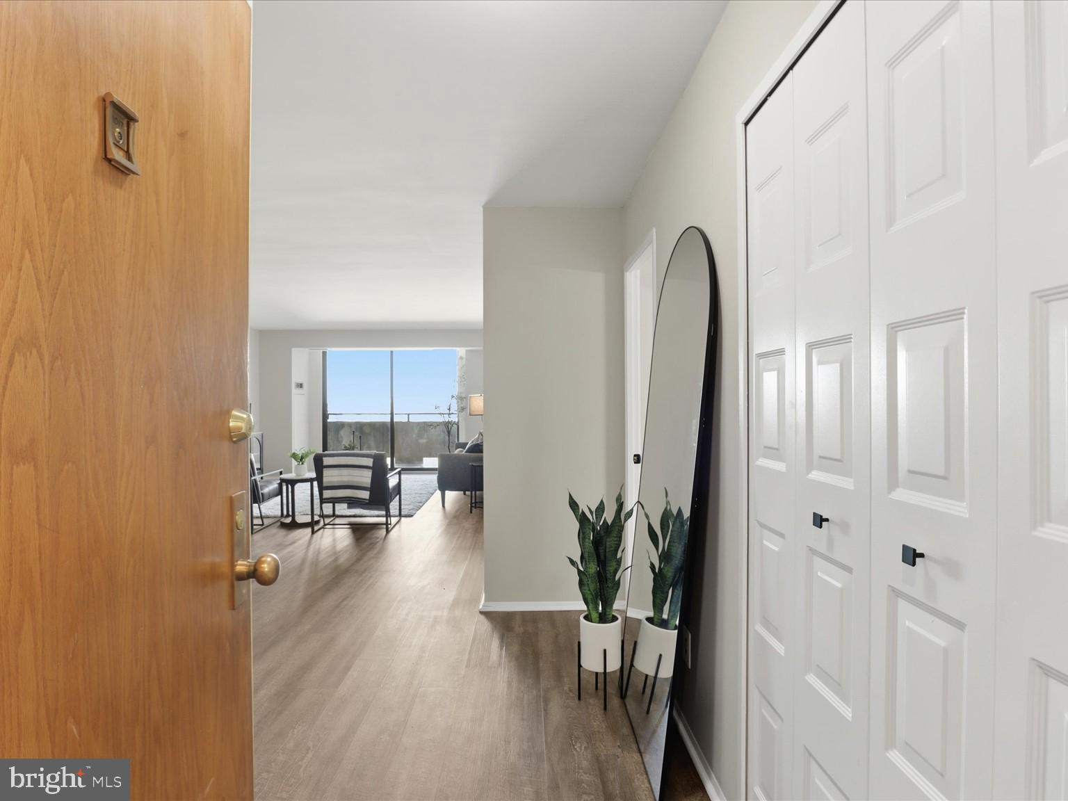 1800 OLD MEADOW ROAD 1017