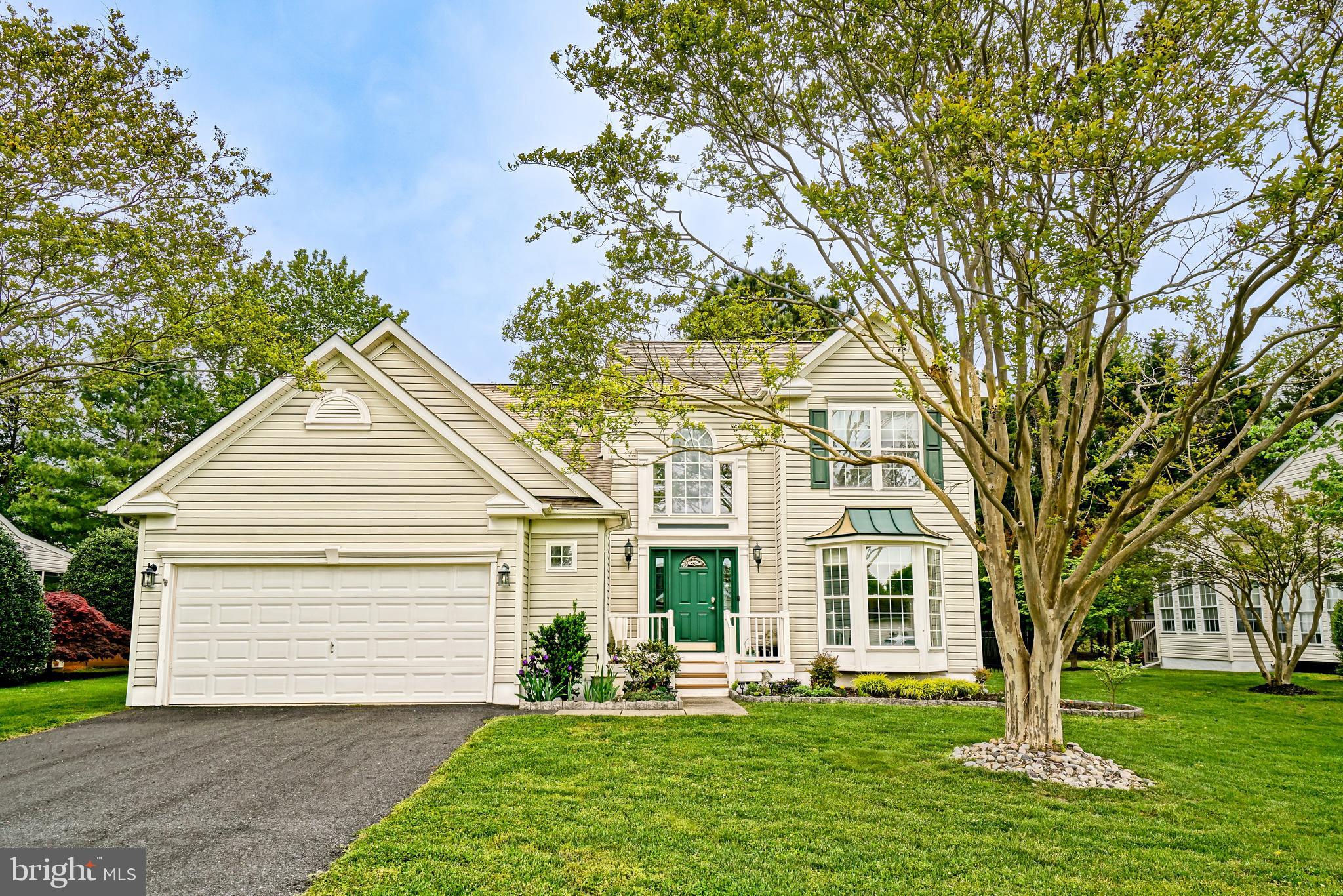 5 AINTREE DRIVE