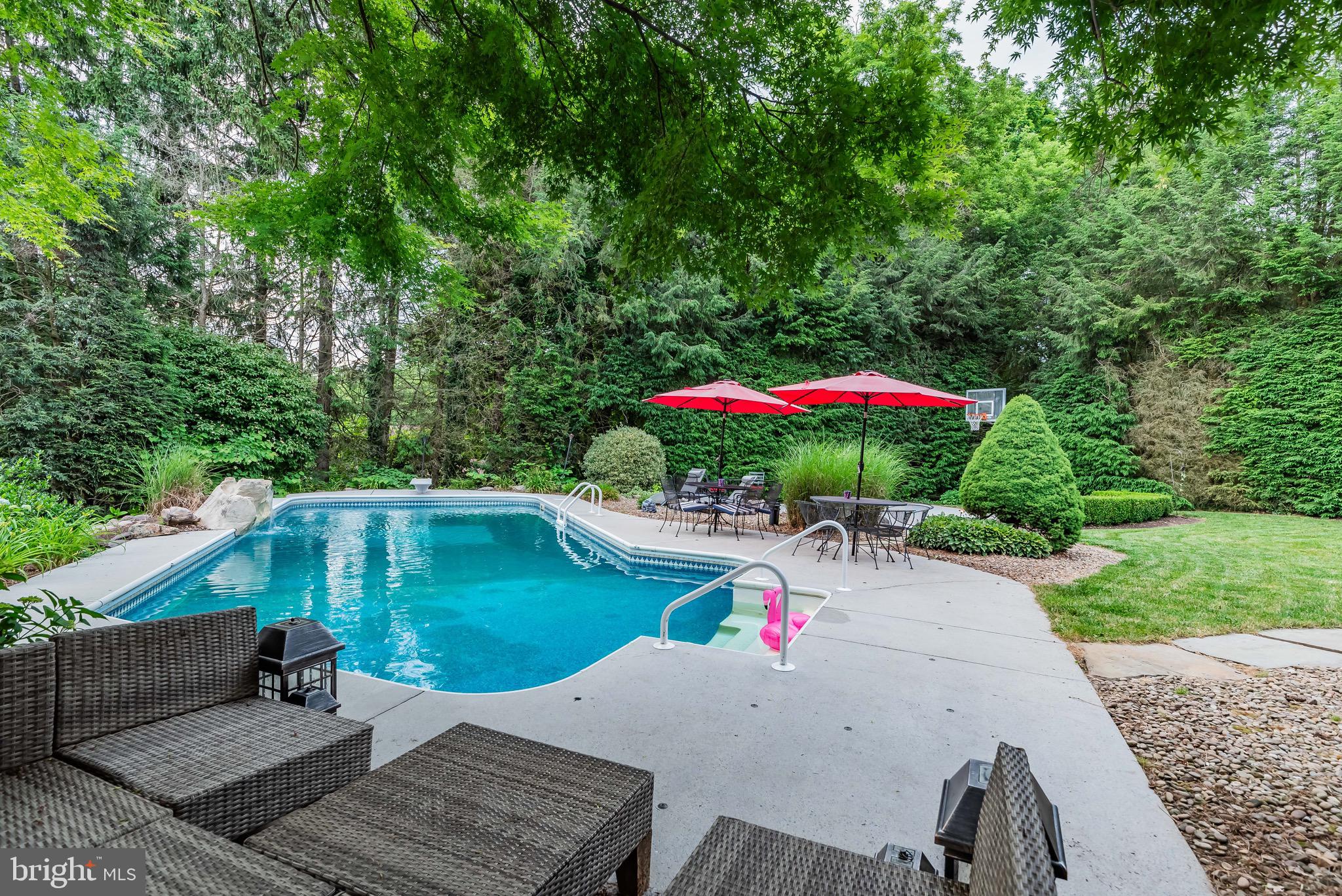 CHESTNUT HILLS - Residential