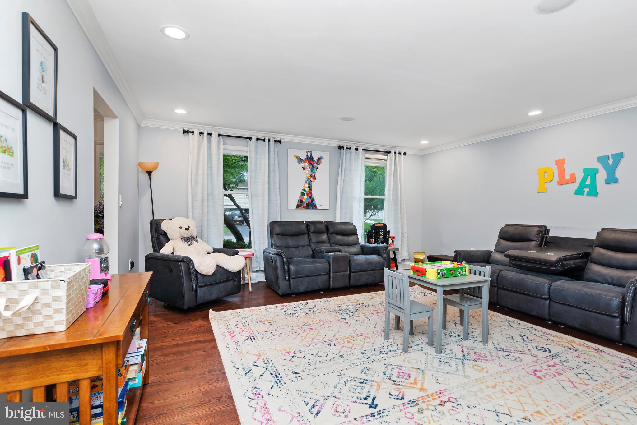 CHESTNUT HILLS - Residential