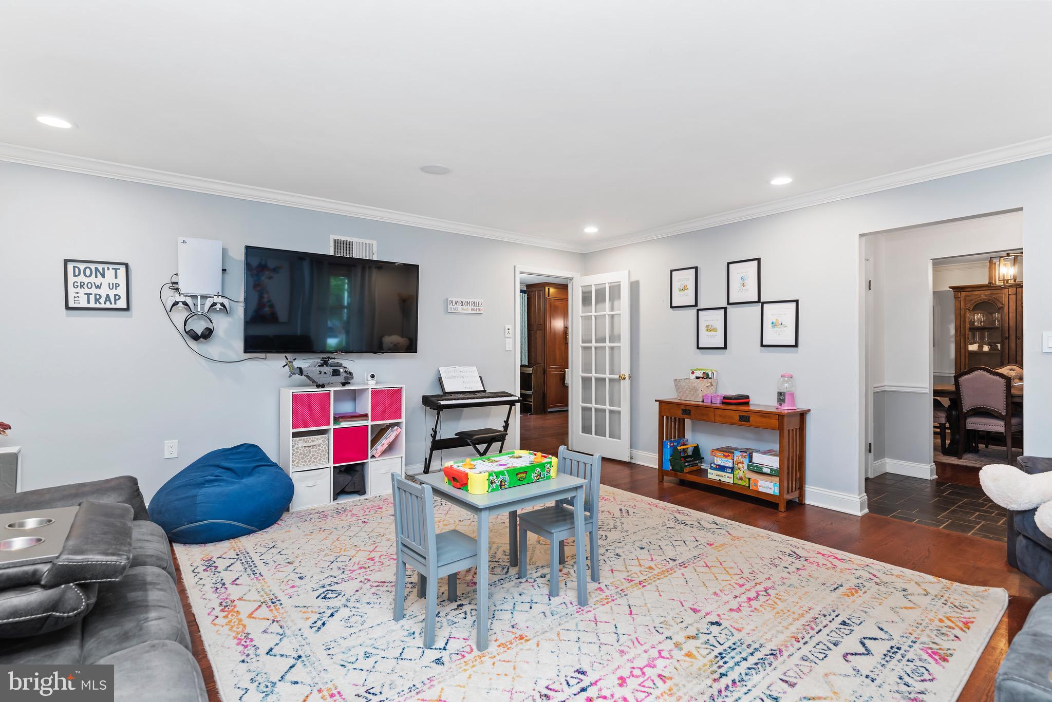 CHESTNUT HILLS - Residential