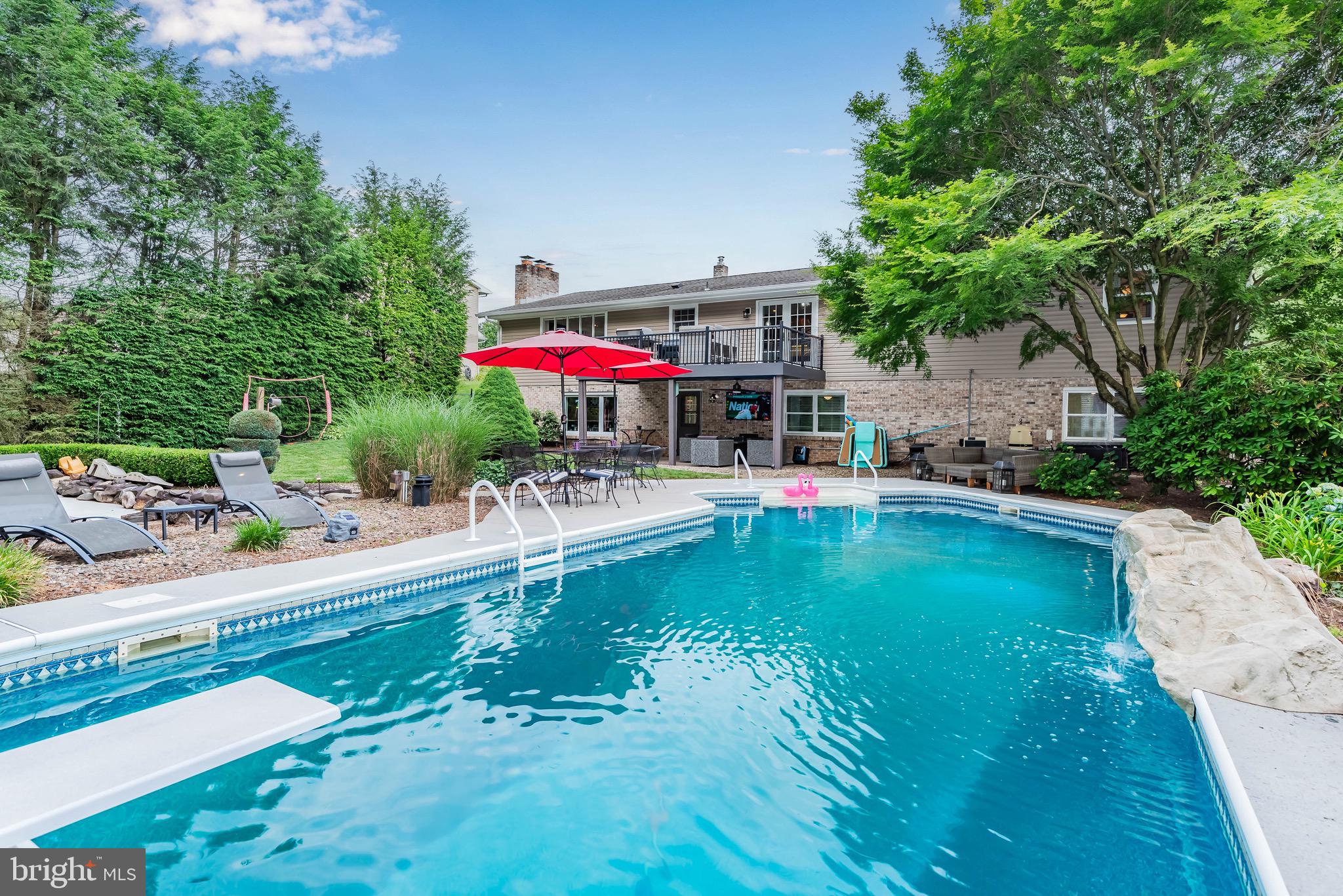 CHESTNUT HILLS - Residential