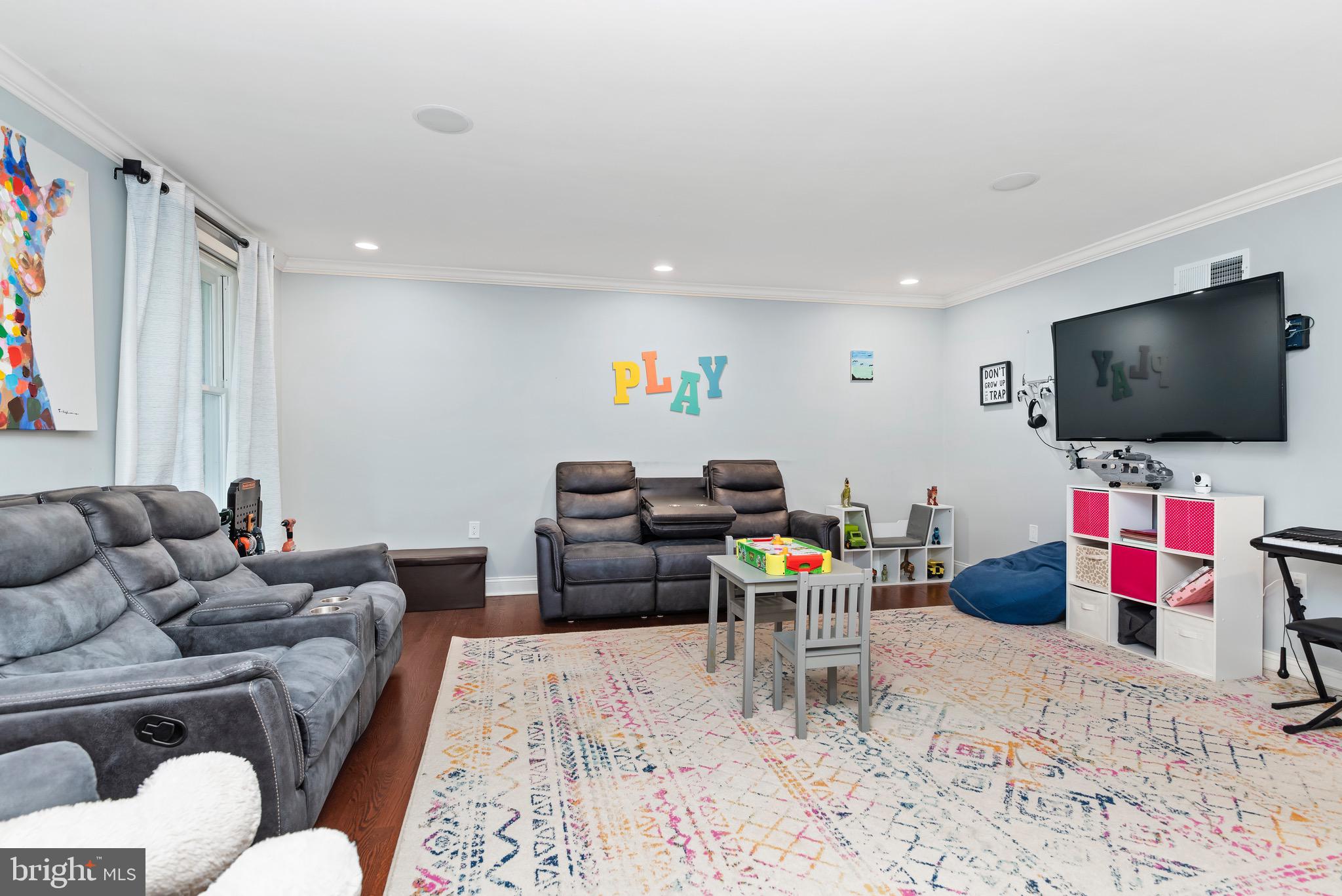 CHESTNUT HILLS - Residential