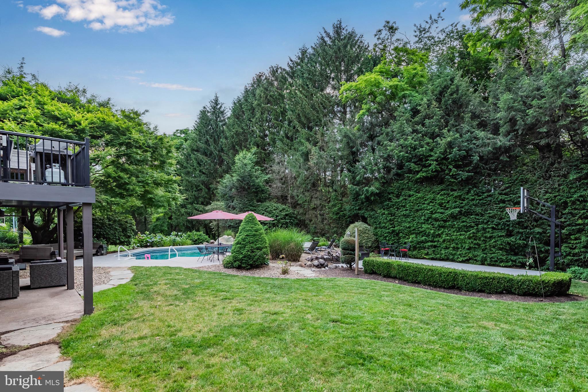 CHESTNUT HILLS - Residential