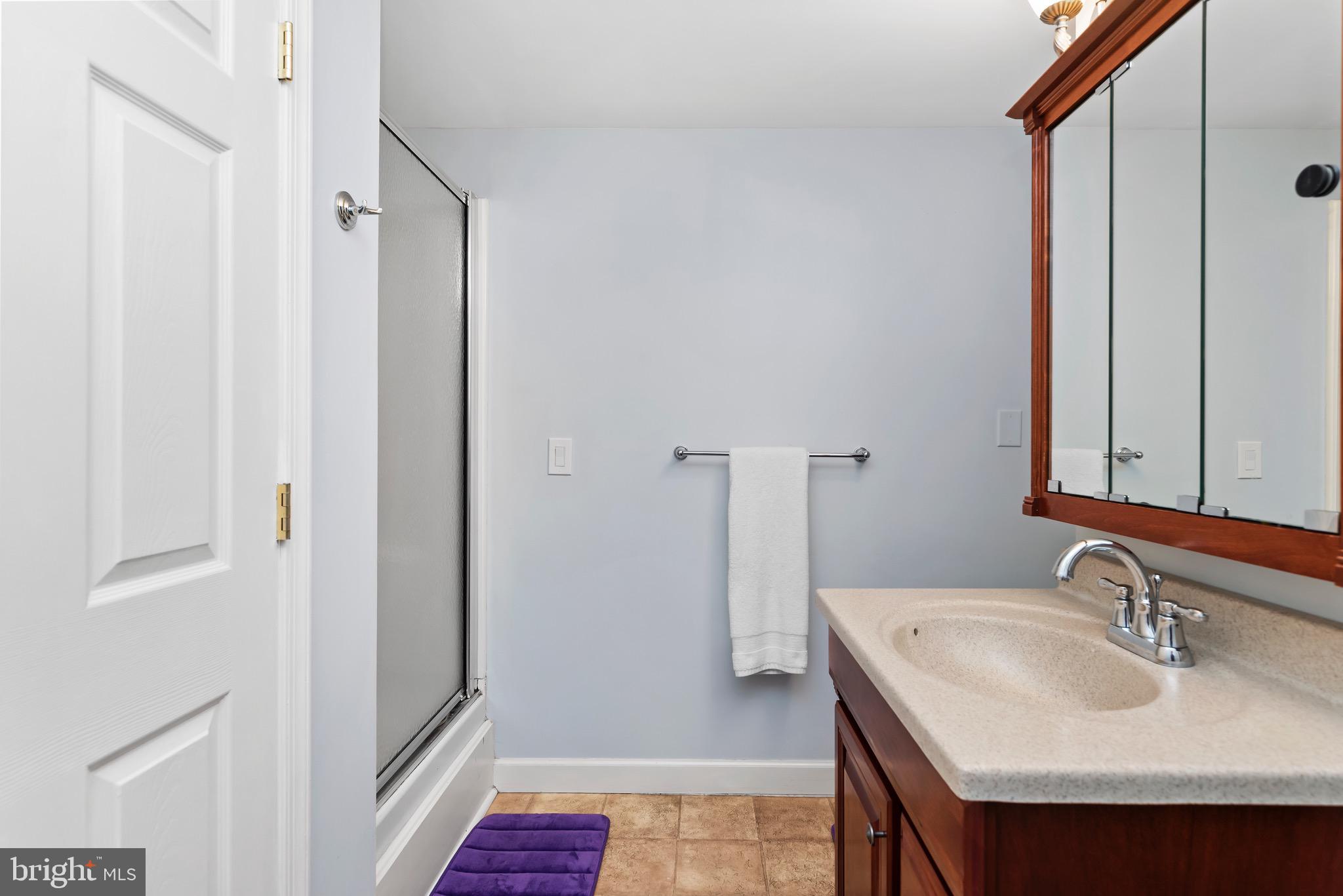 CHESTNUT HILLS - Residential