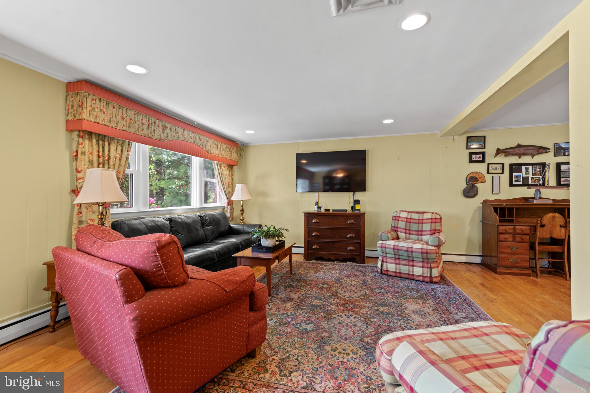 FOUNTAIN HILL - Residential