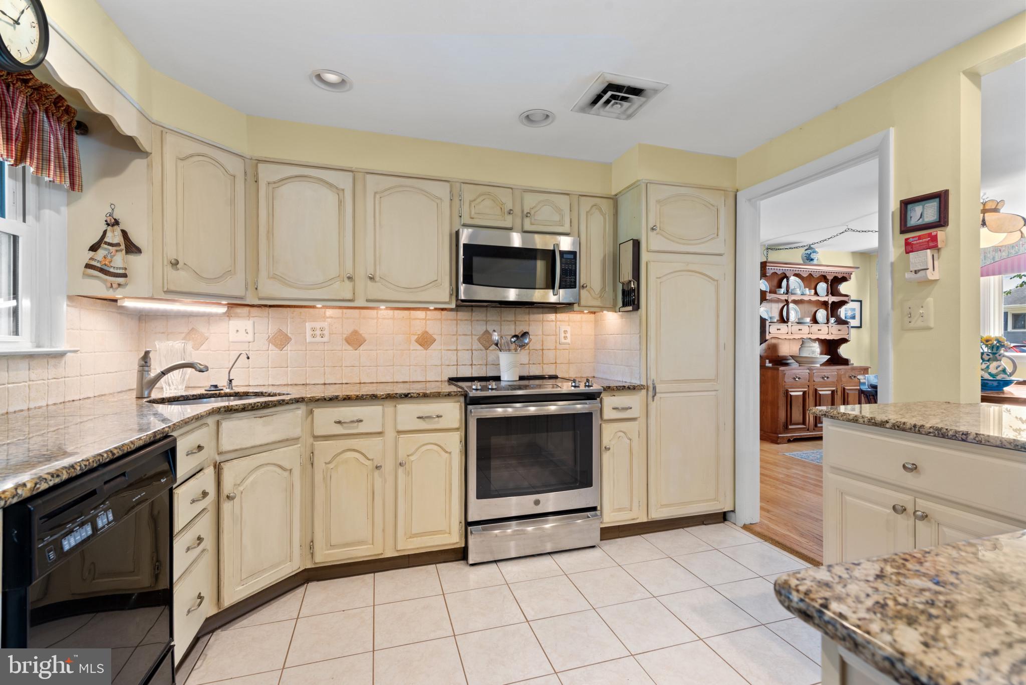 FOUNTAIN HILL - Residential