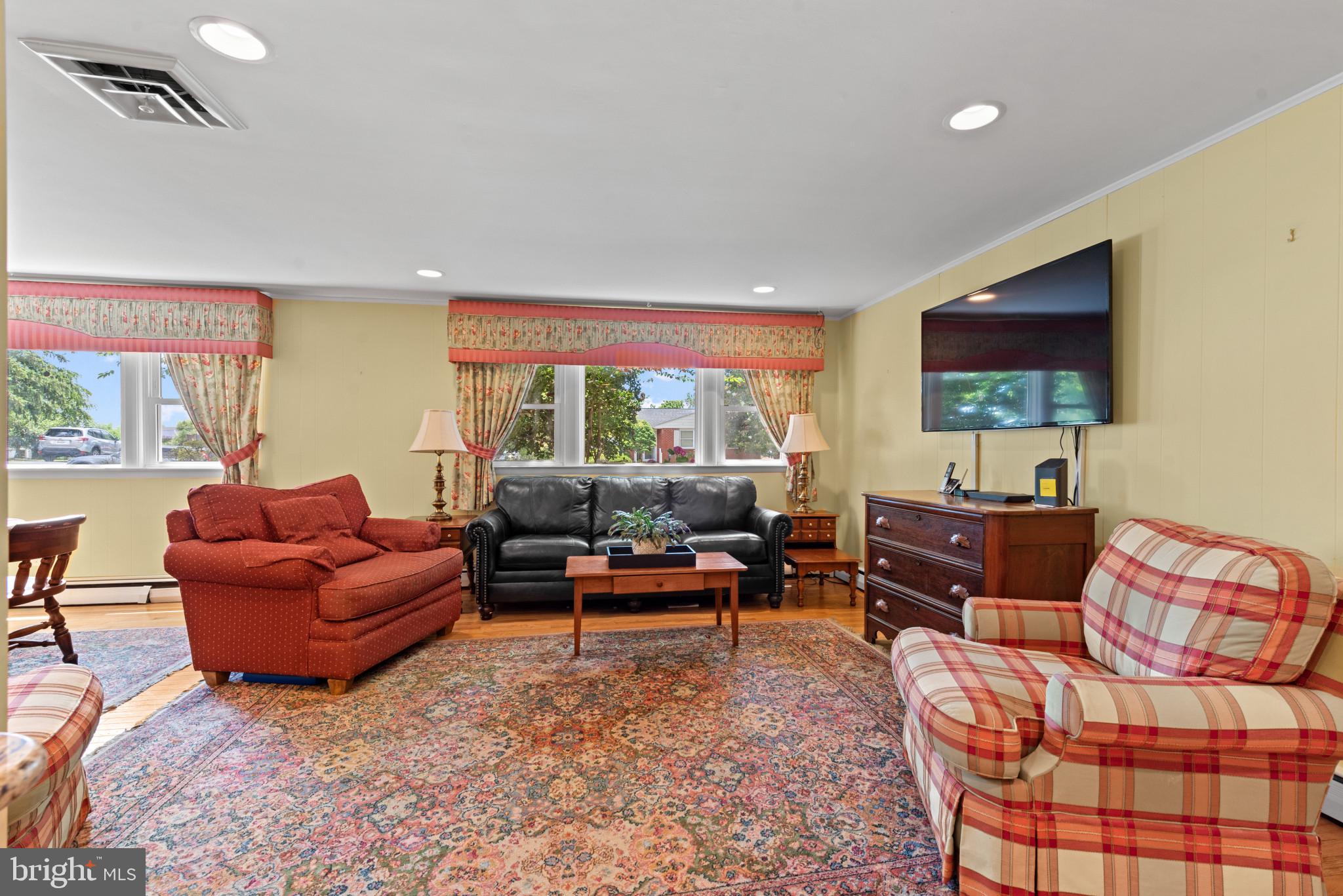 FOUNTAIN HILL - Residential