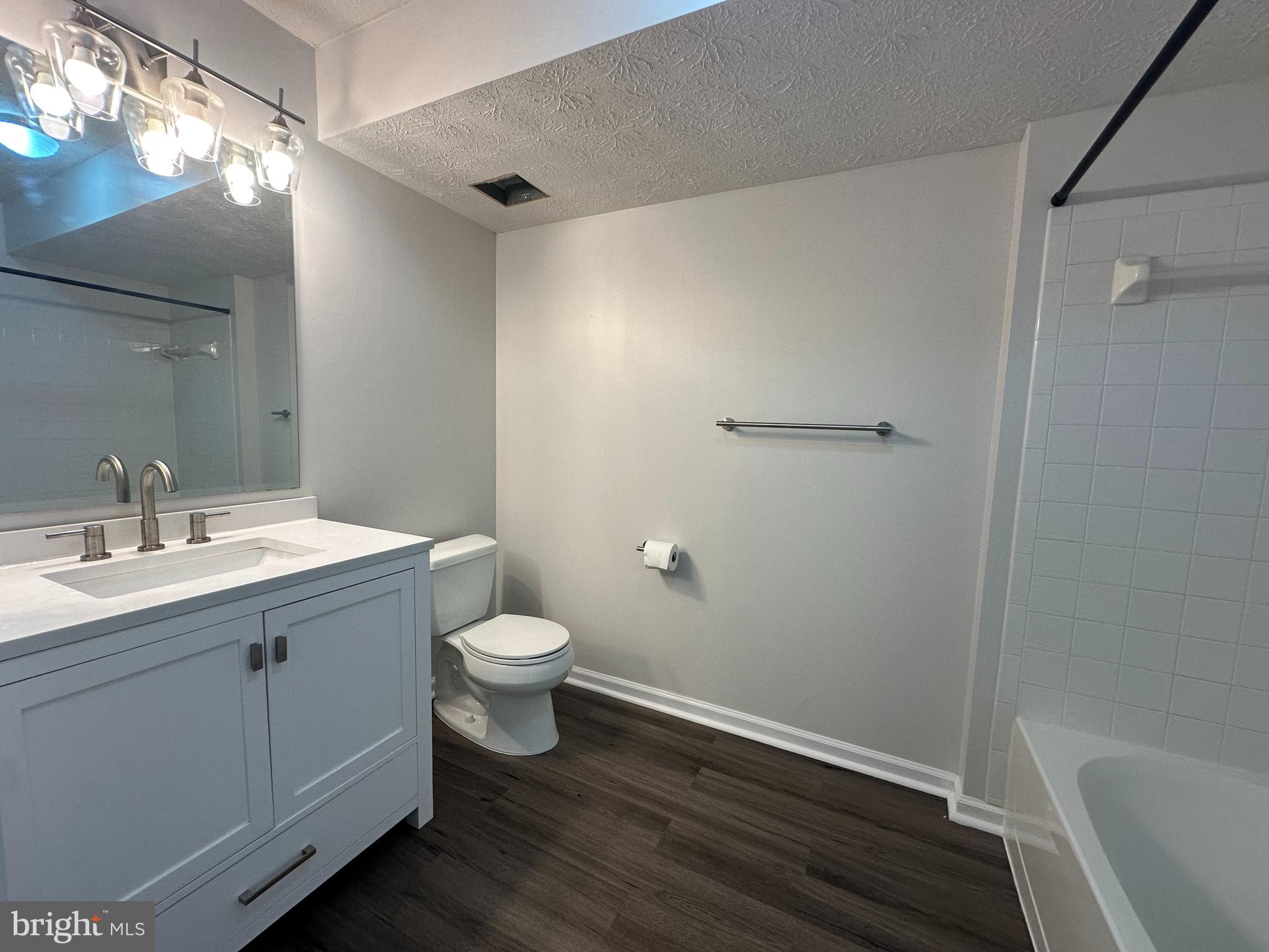 RIDGEVIEW CODM - Residential Lease