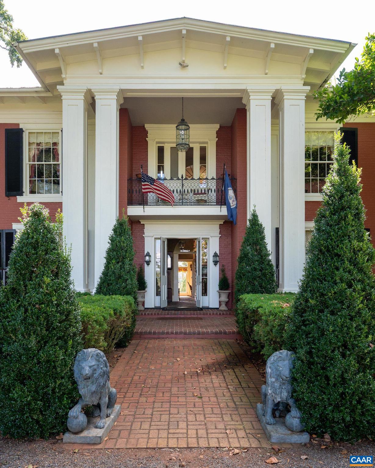 575 ARCADIAN WAY