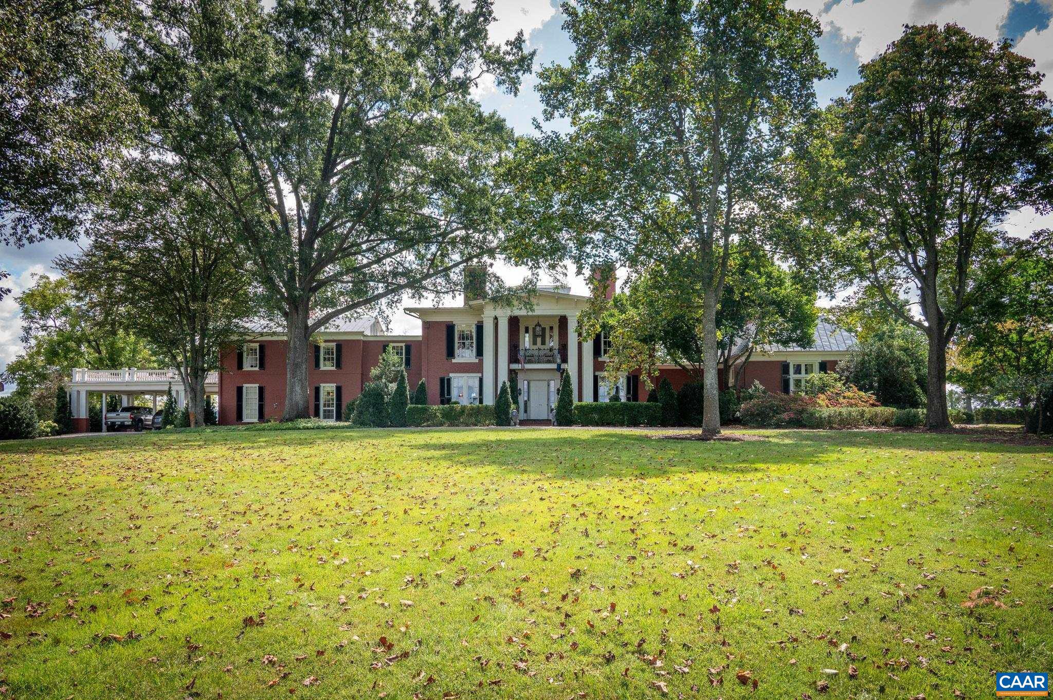 575 ARCADIAN WAY