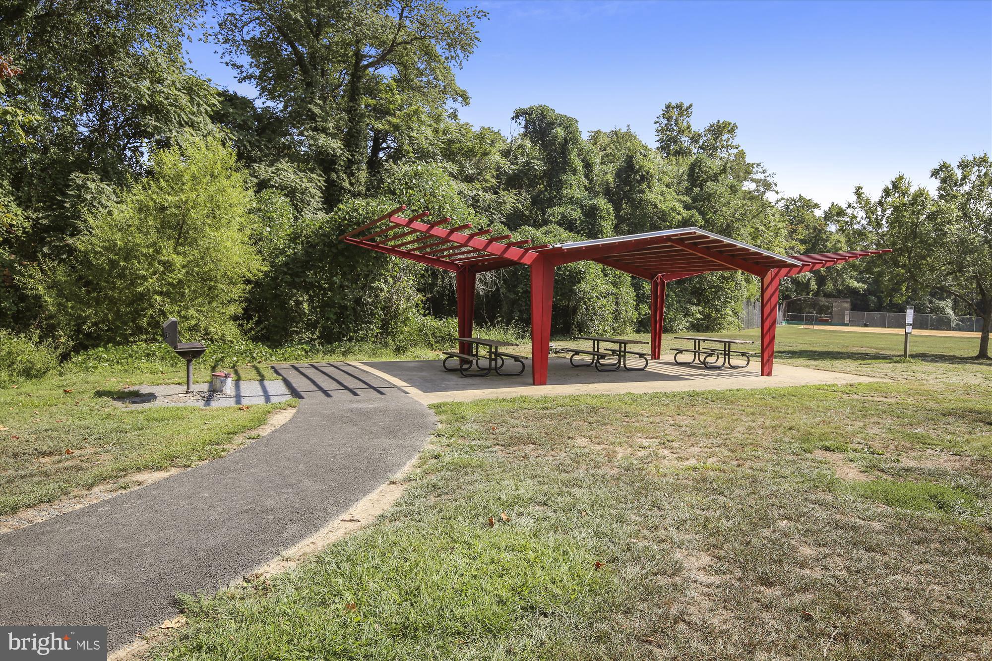 SEMINARY WALK - Residential